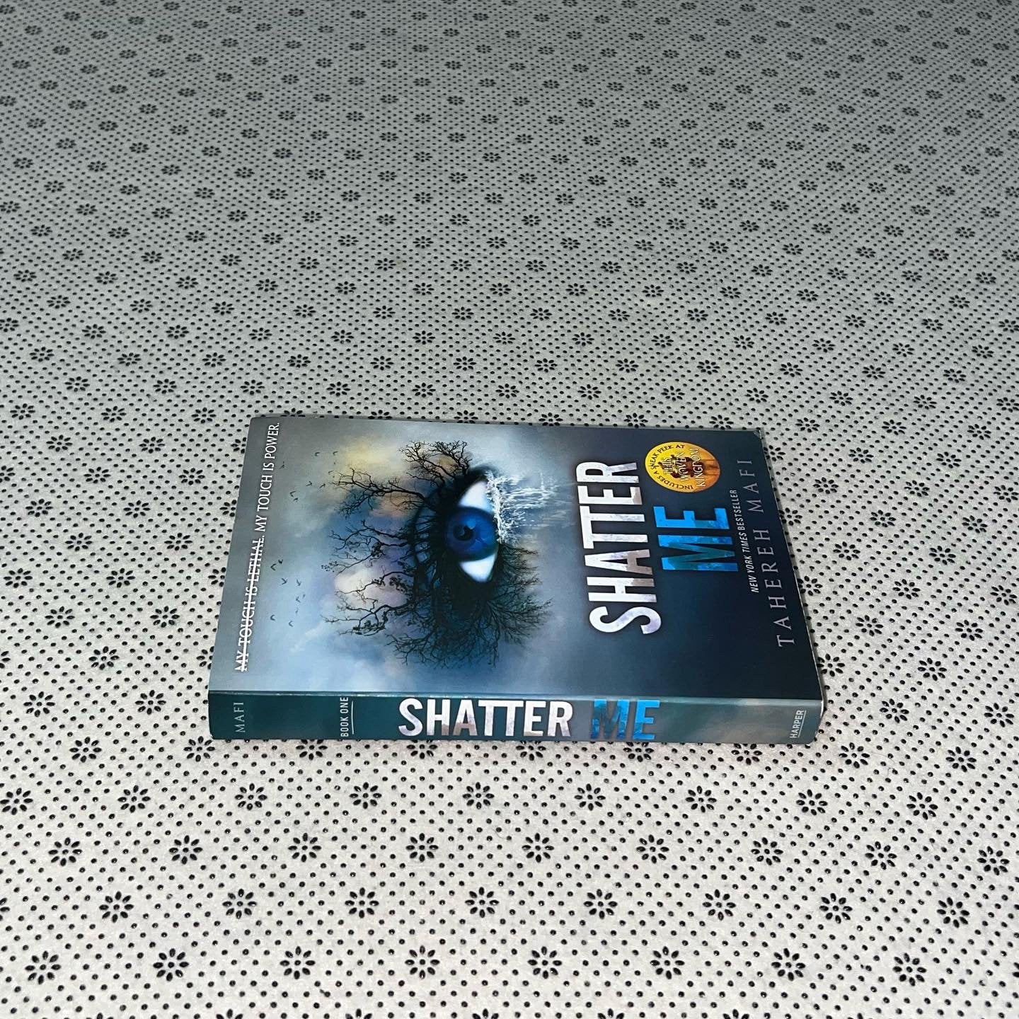 shatter me the shatter me series book 1 by tahereh mafi