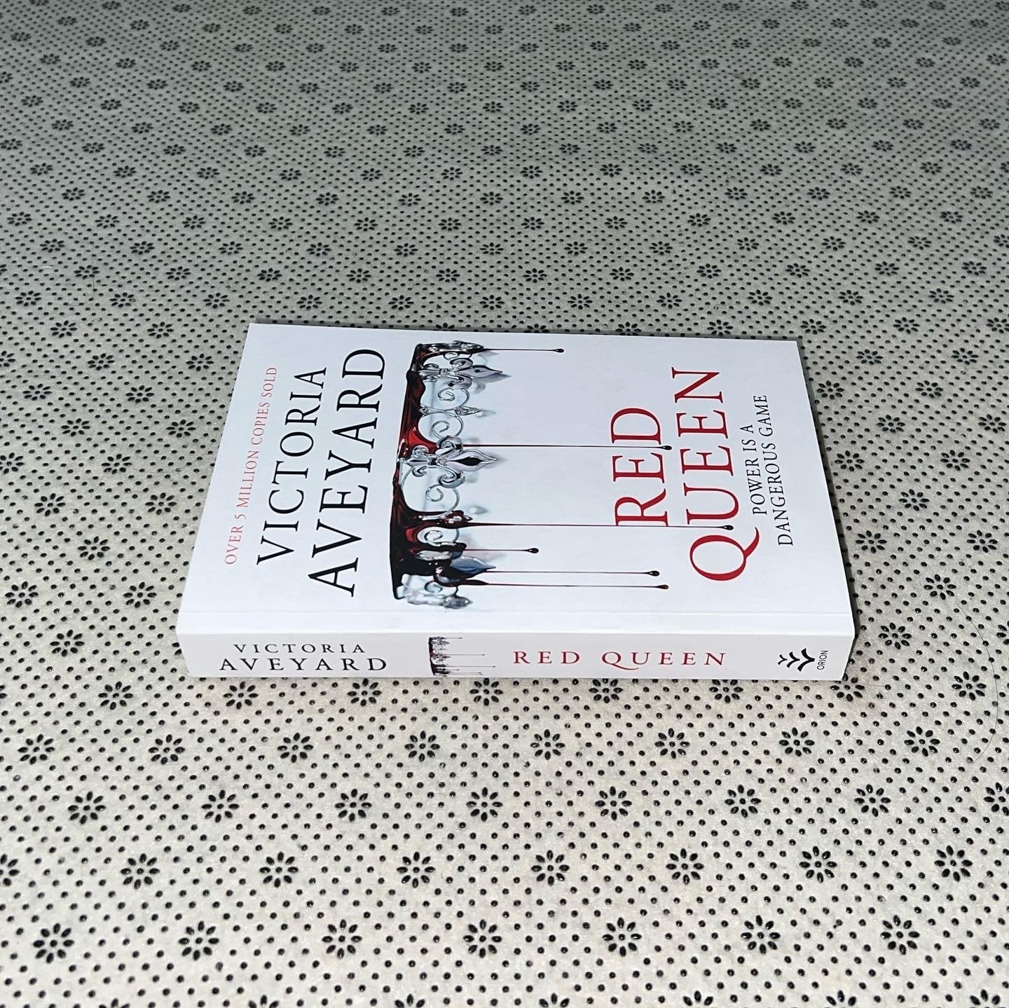 red queen red queen series book 1 by victoria aveyard
