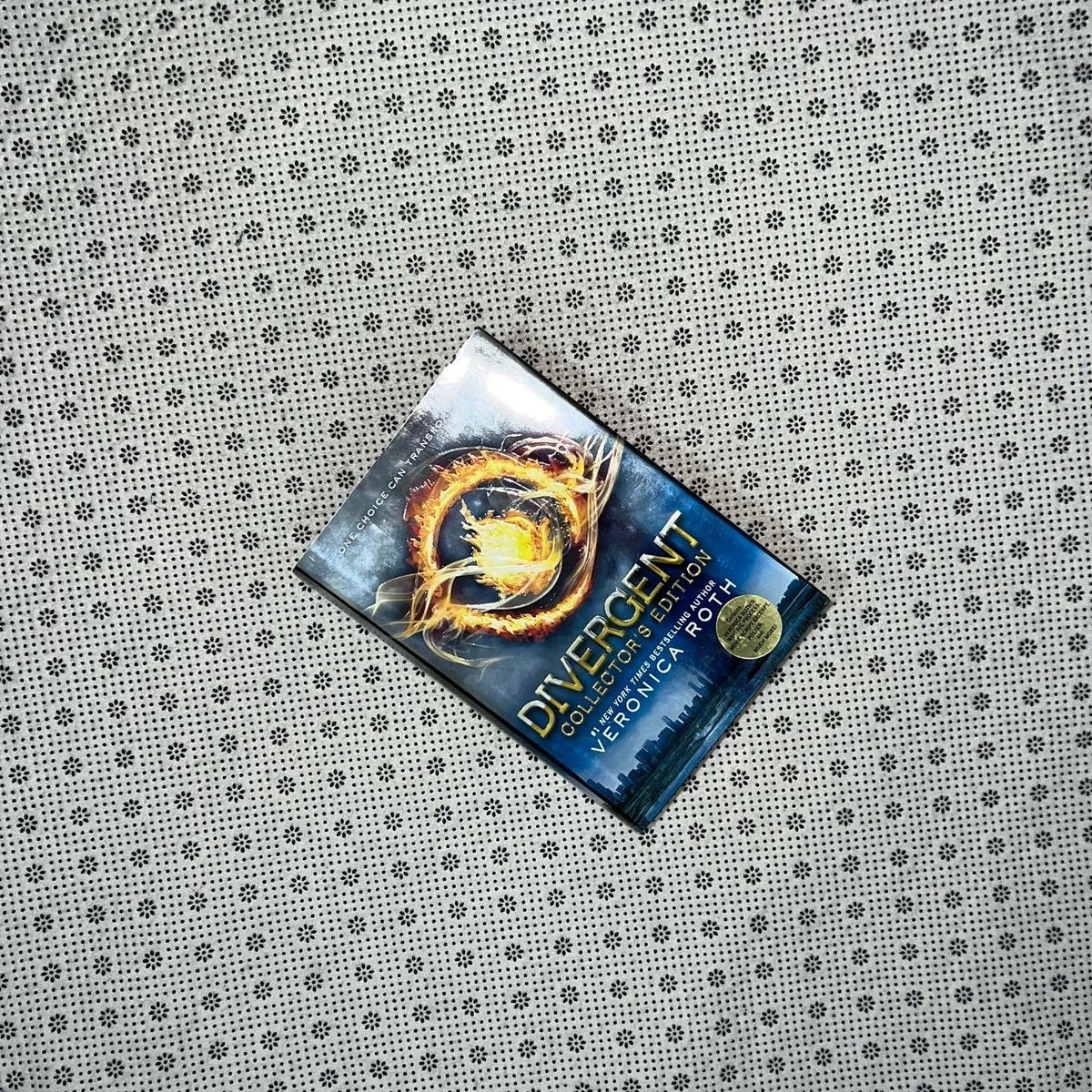 divergent divergent series book 1 collectors edition by veronica roth