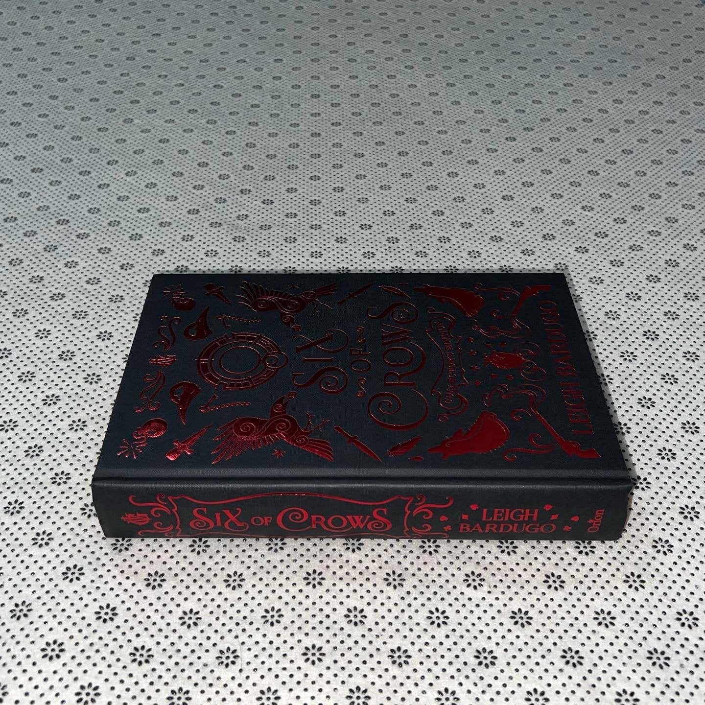 six of crows six of crows series book 1 collectors edition by leigh bardugo