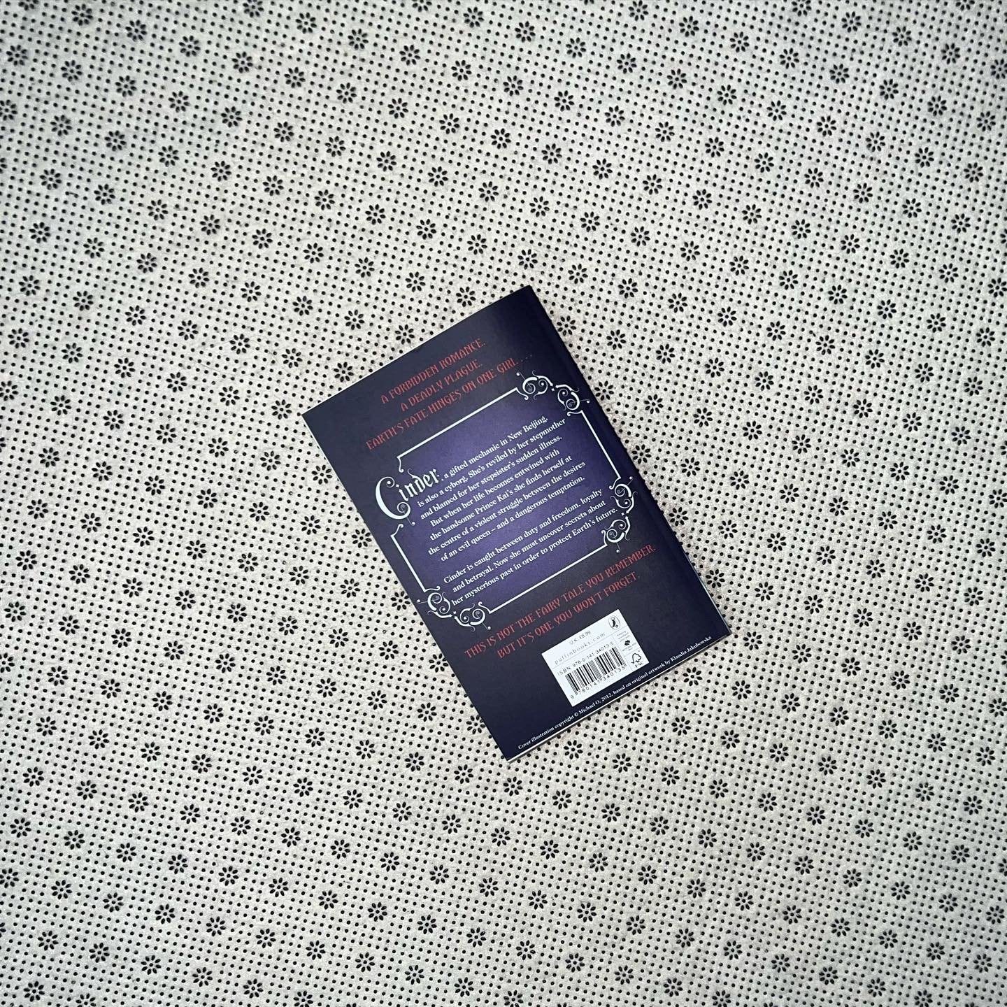 cinder the lunar chronicles book 1by marissa meyer