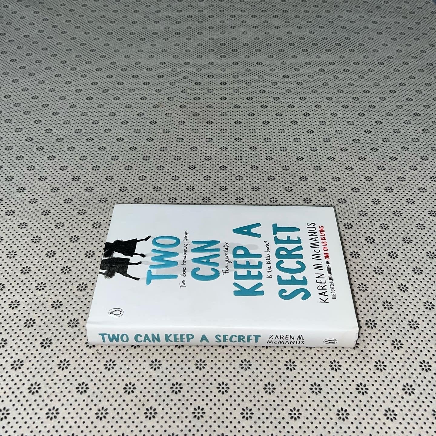 two can keep a secret by karen m mcmanus