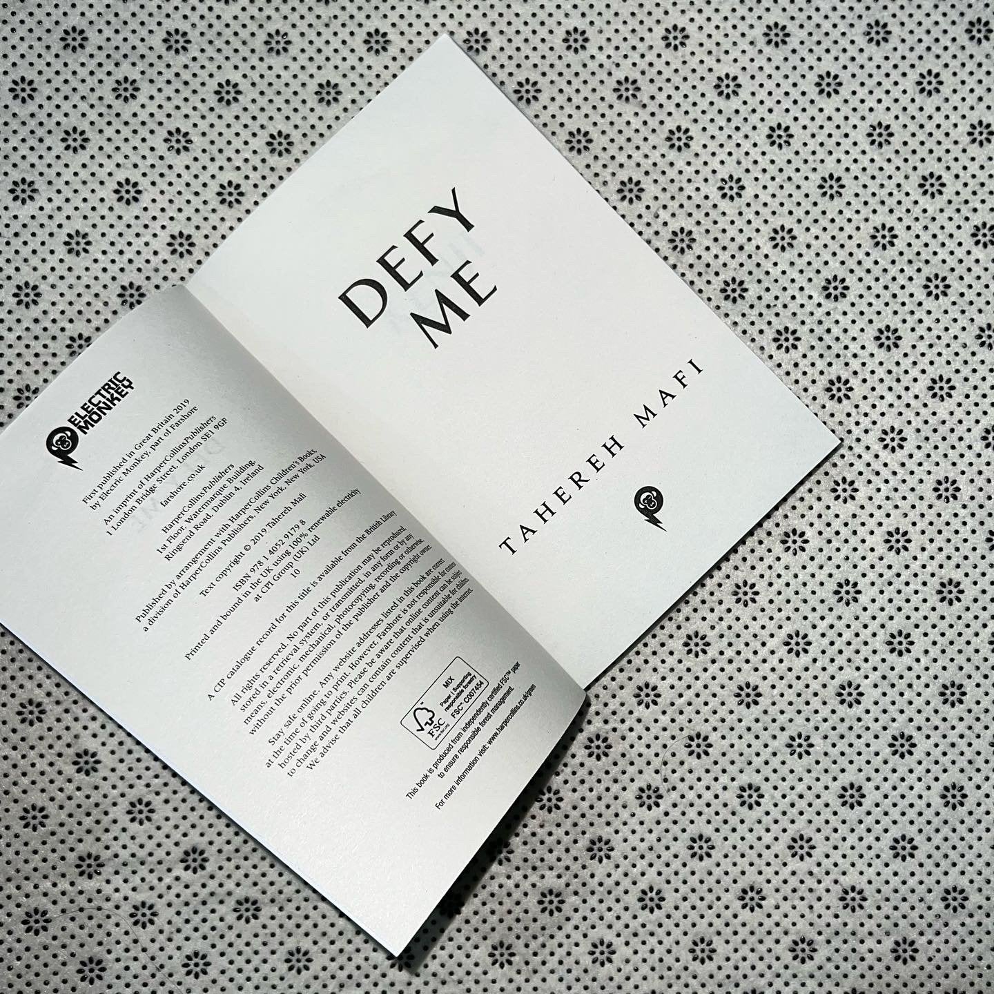 defy me shatter me series book 5 by tahereh mafi