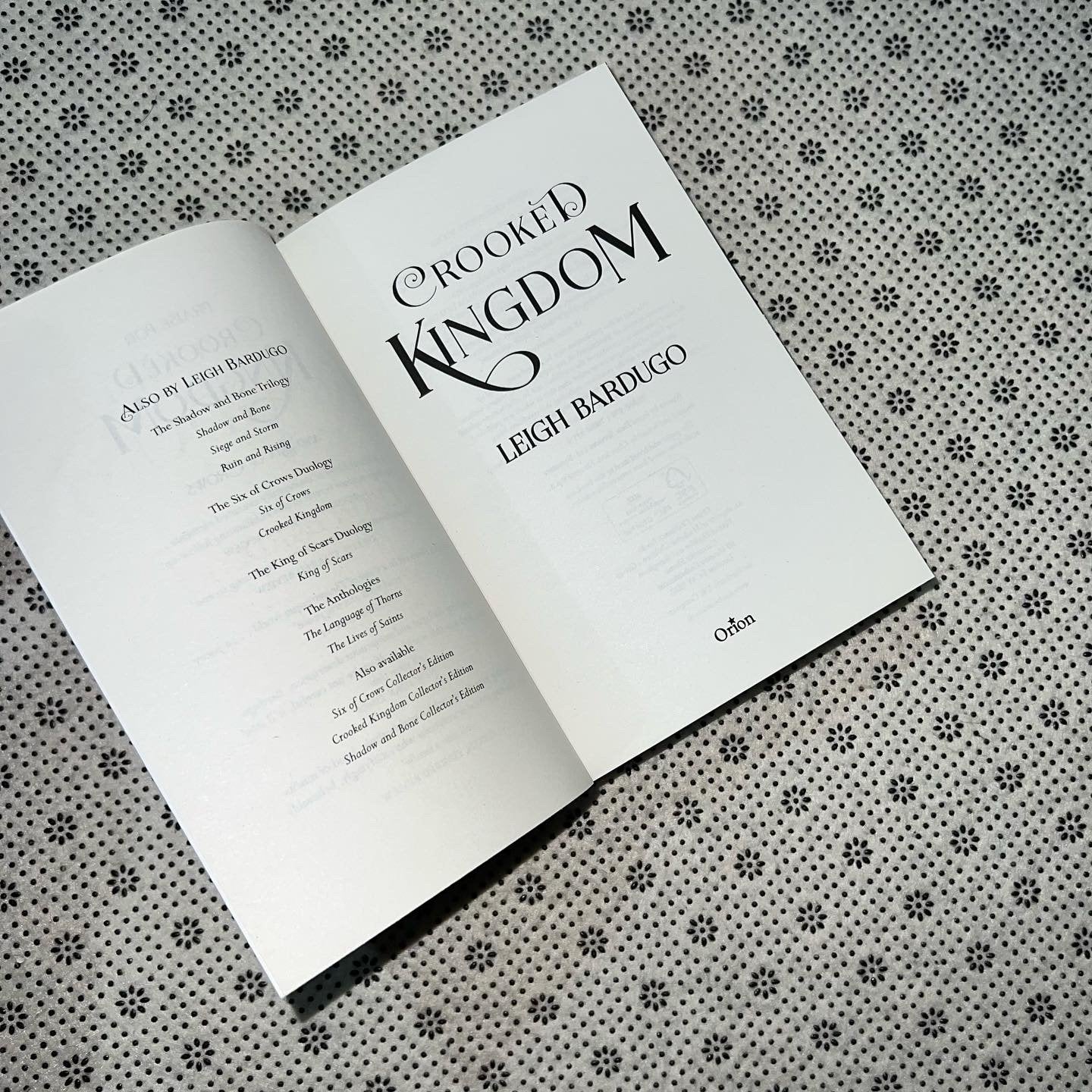 crooked kingdom six of crows series book 2 by leigh bardugo