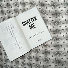 shatter me the shatter me series book 1 by tahereh mafi