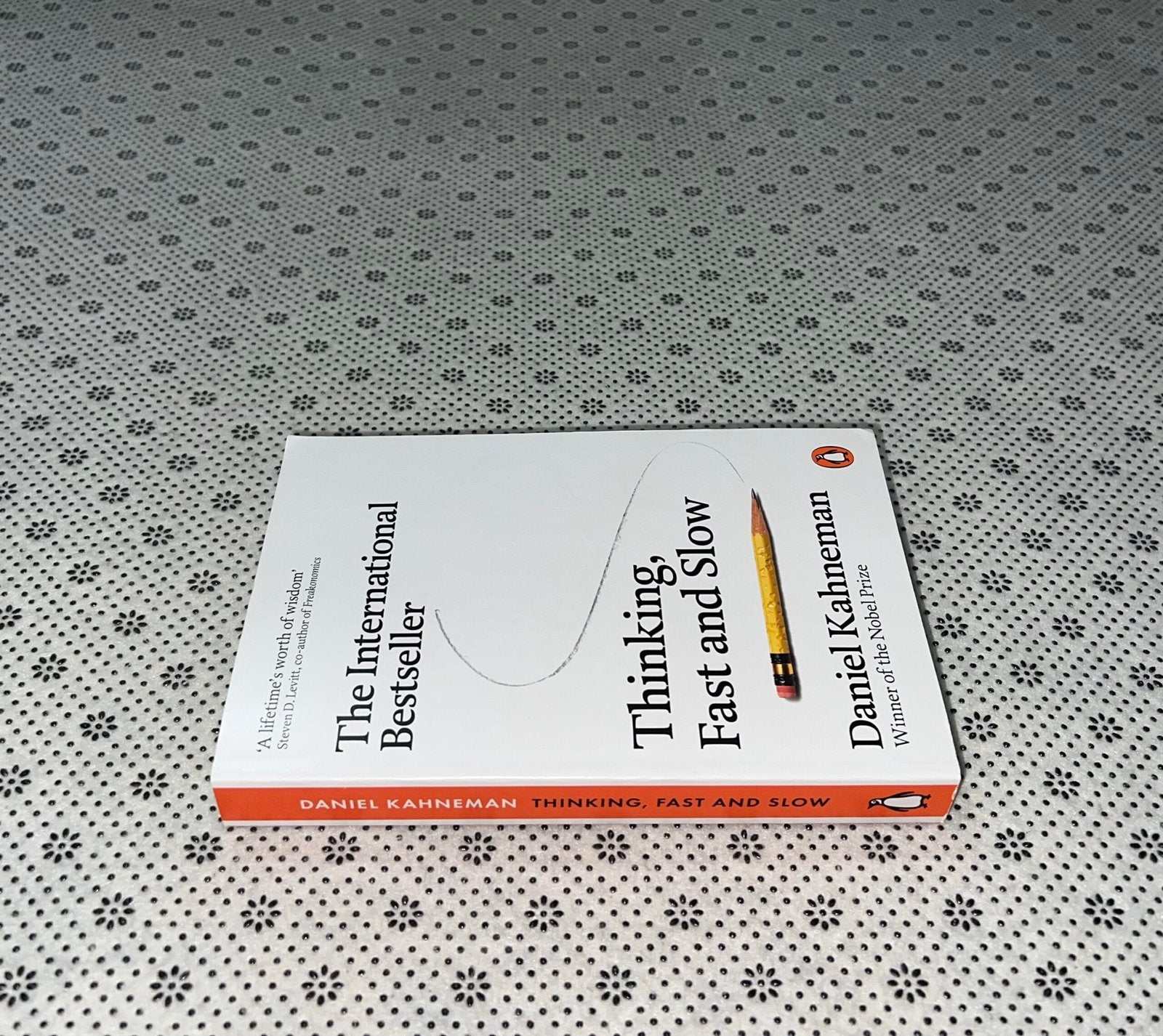 thinking fast and slow by daniel kahneman