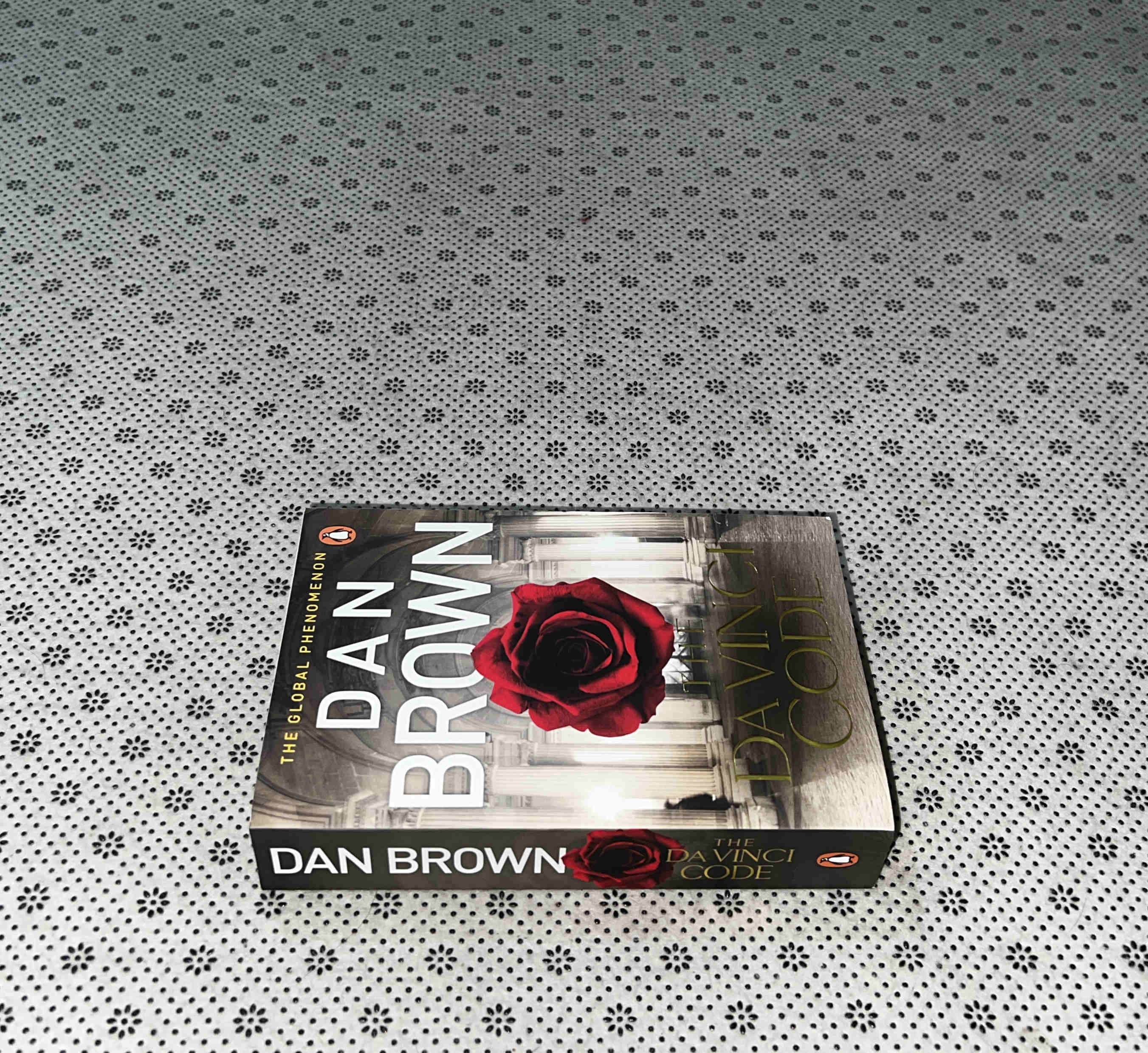 THE DA VINCI CODE: Robert Langdon Series (Book 2) by Dan Brown
