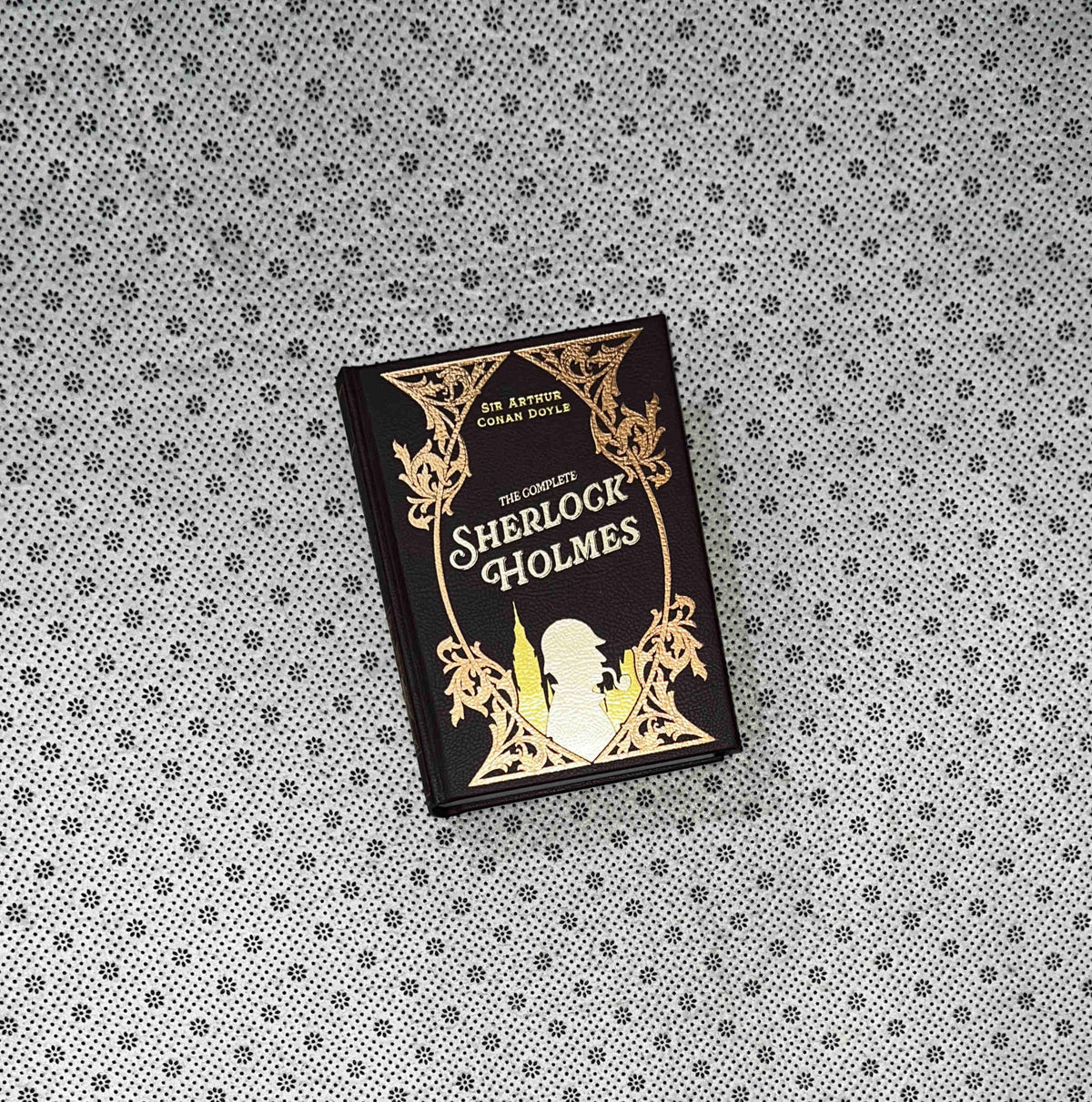 THE COMPLETE SHERLOCK HOLMES (Chartwell Deluxe Edition) by Arthur Conan Doyle