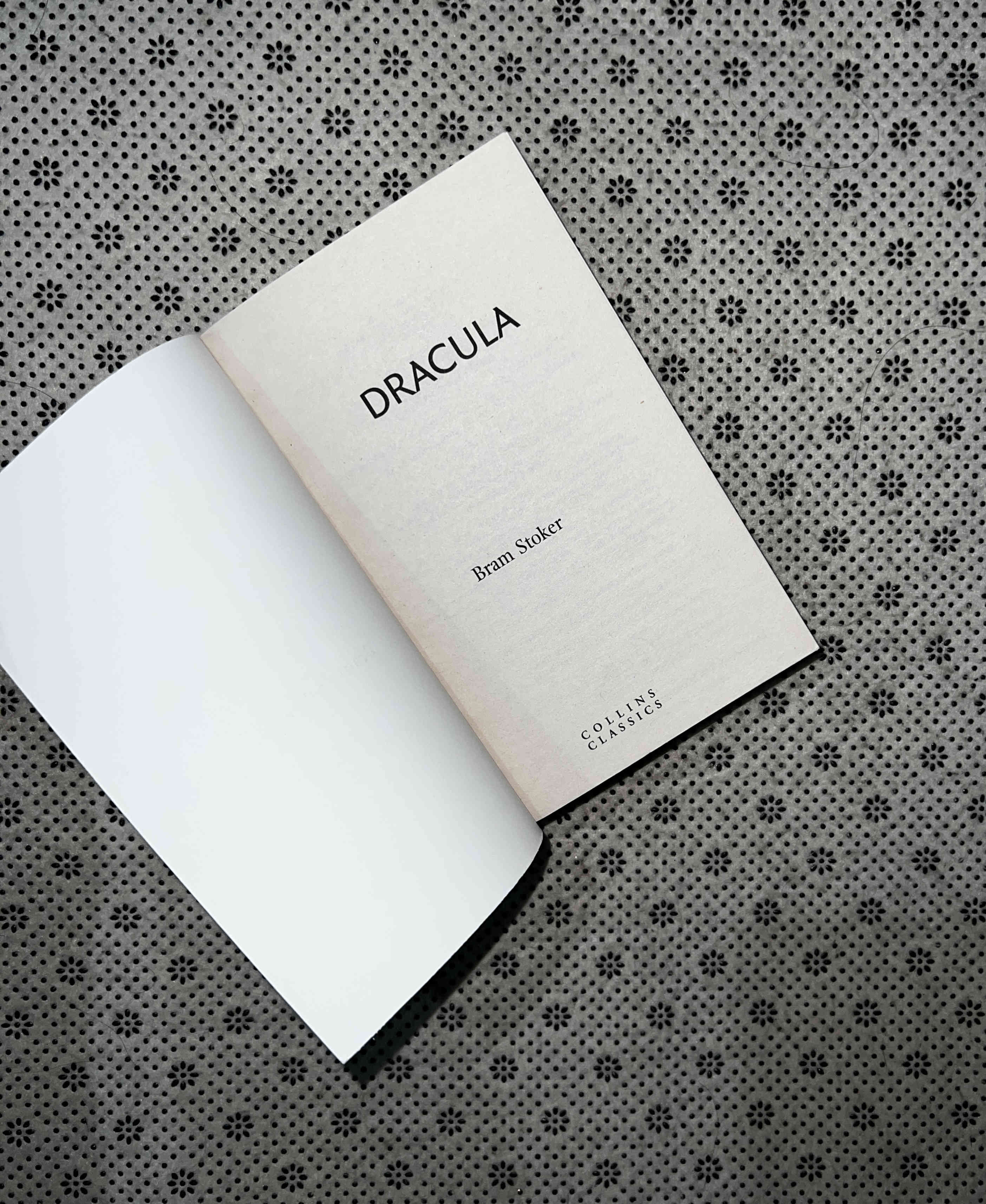DRACULA by Bram Stoker