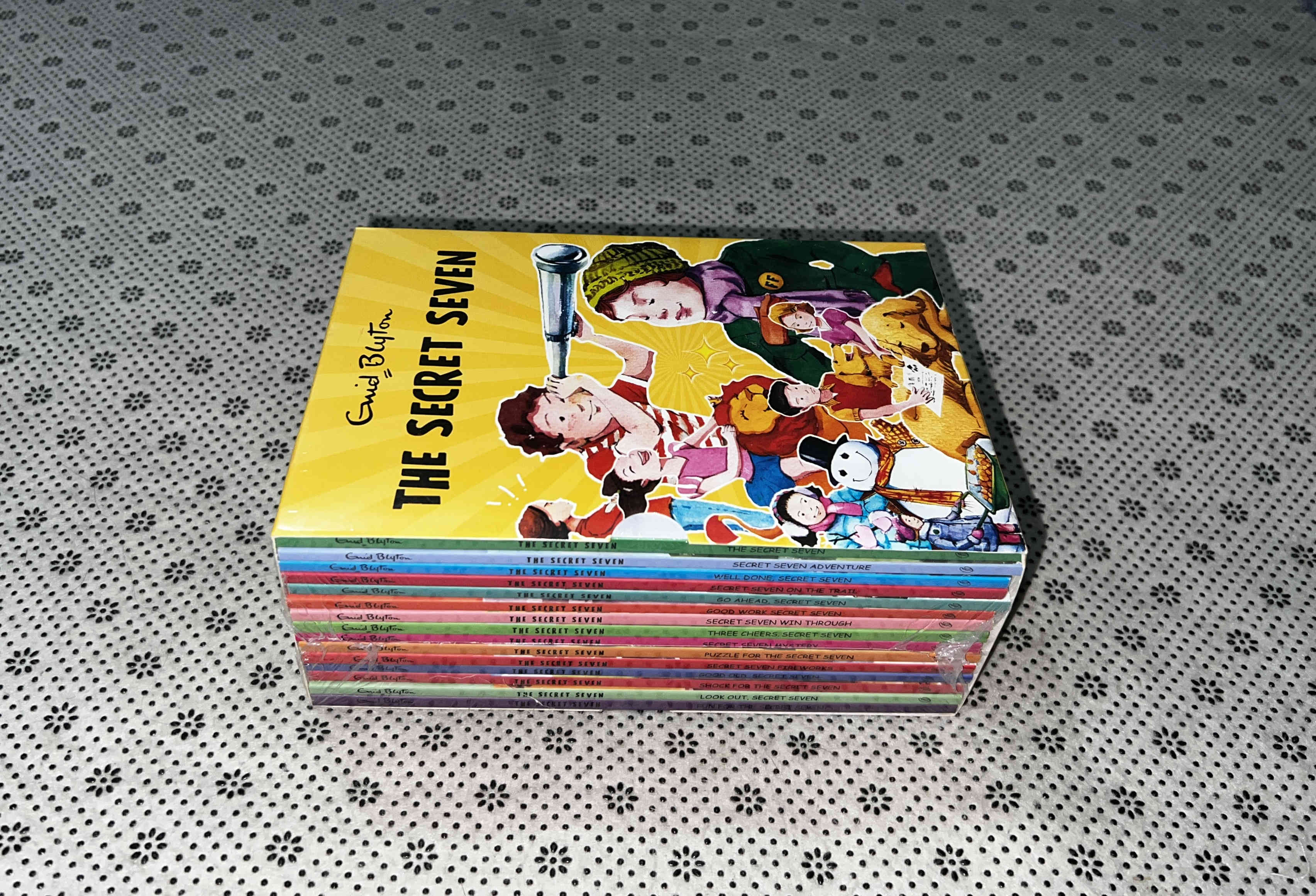 THE SECRET SEVEN (15 Books Box Set) by Enid Blyton