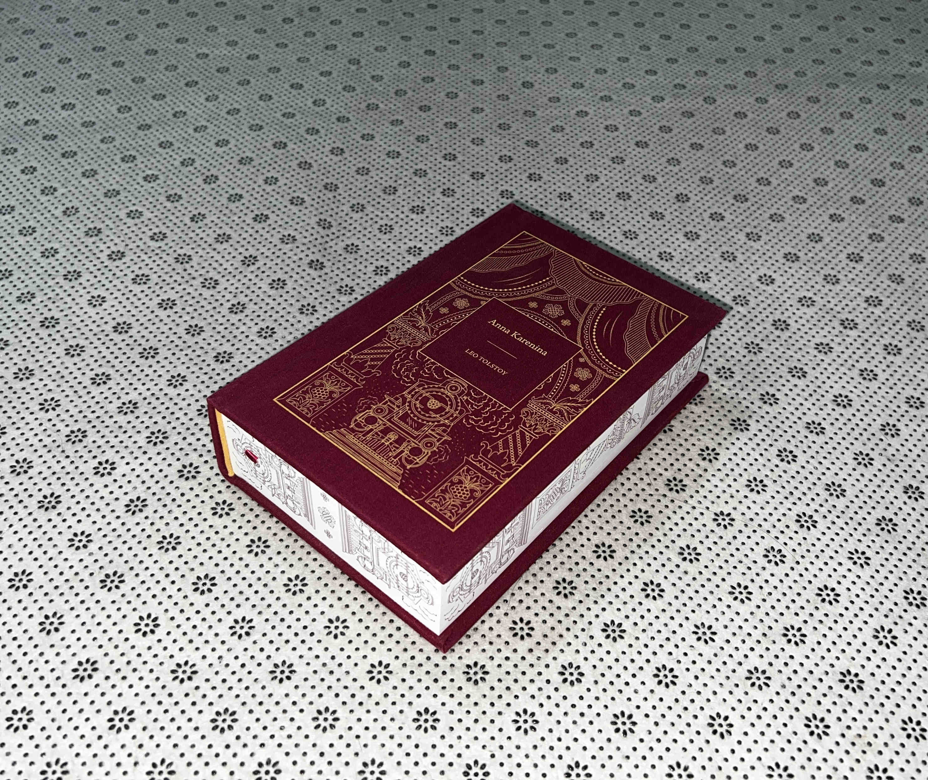 ANNA KARENINA (Signature Clothbound Editions) by Leo Tolstoy