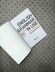 ENGLISH GRAMMAR IN USE BOOK WITH ANSWERS: A Self-Study Reference and Practice Book for Intermediate Learners of English by Raymond Murphy