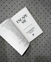 ESCAPE ME: Shatter Me Series: The New Republic (Book 3) by Tahereh Mafi
