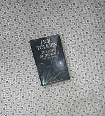 THE TWO TOWERS: The Lord Of the Rings Series (Book 2) by J.r.r. Tolkien