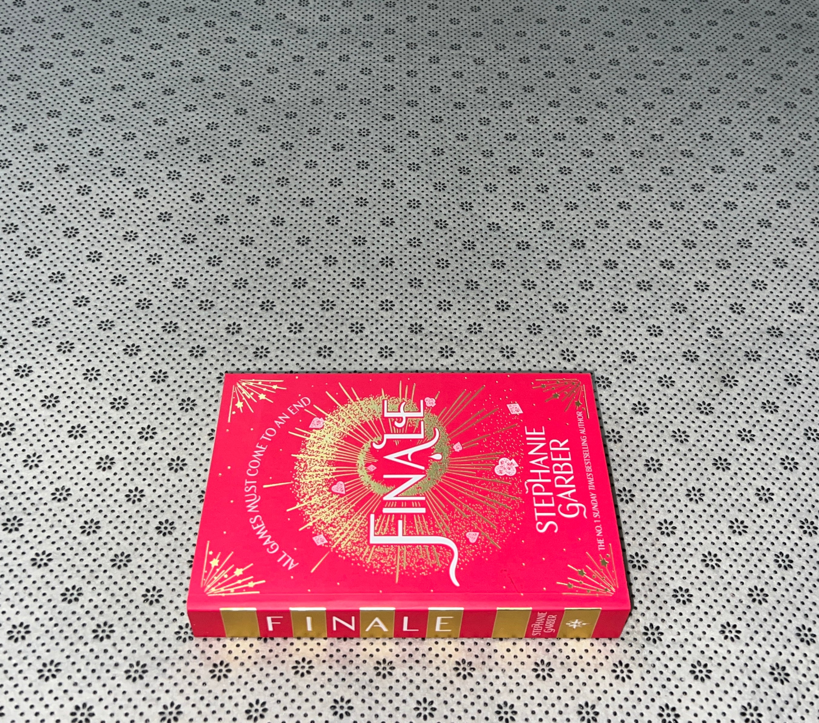 FINALE:CARAVAL SERIES (BOOk 3) by Stephanie Garber