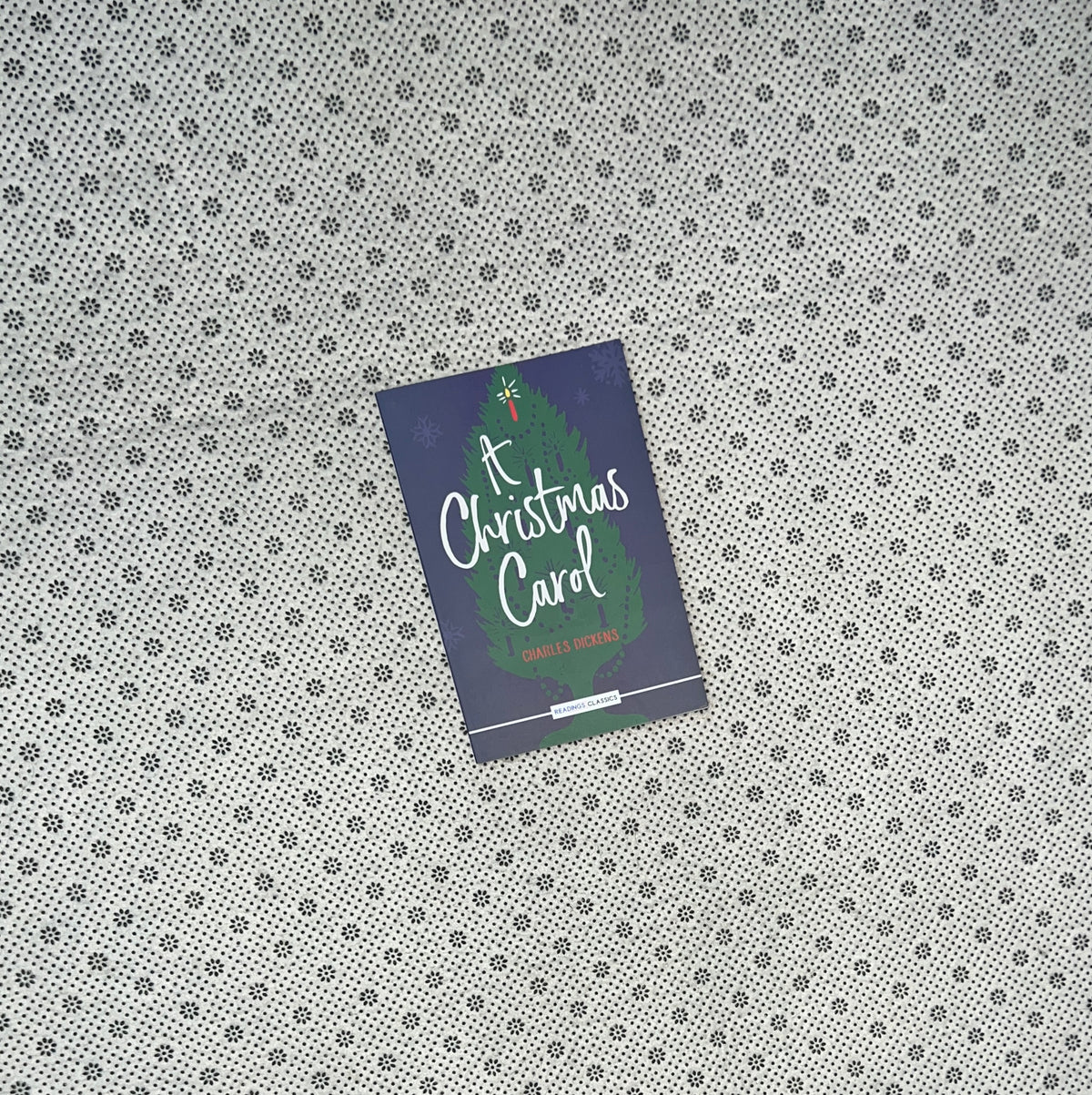 A CHRISTMAS CAROL (Readings Classics) by Charles Dickens