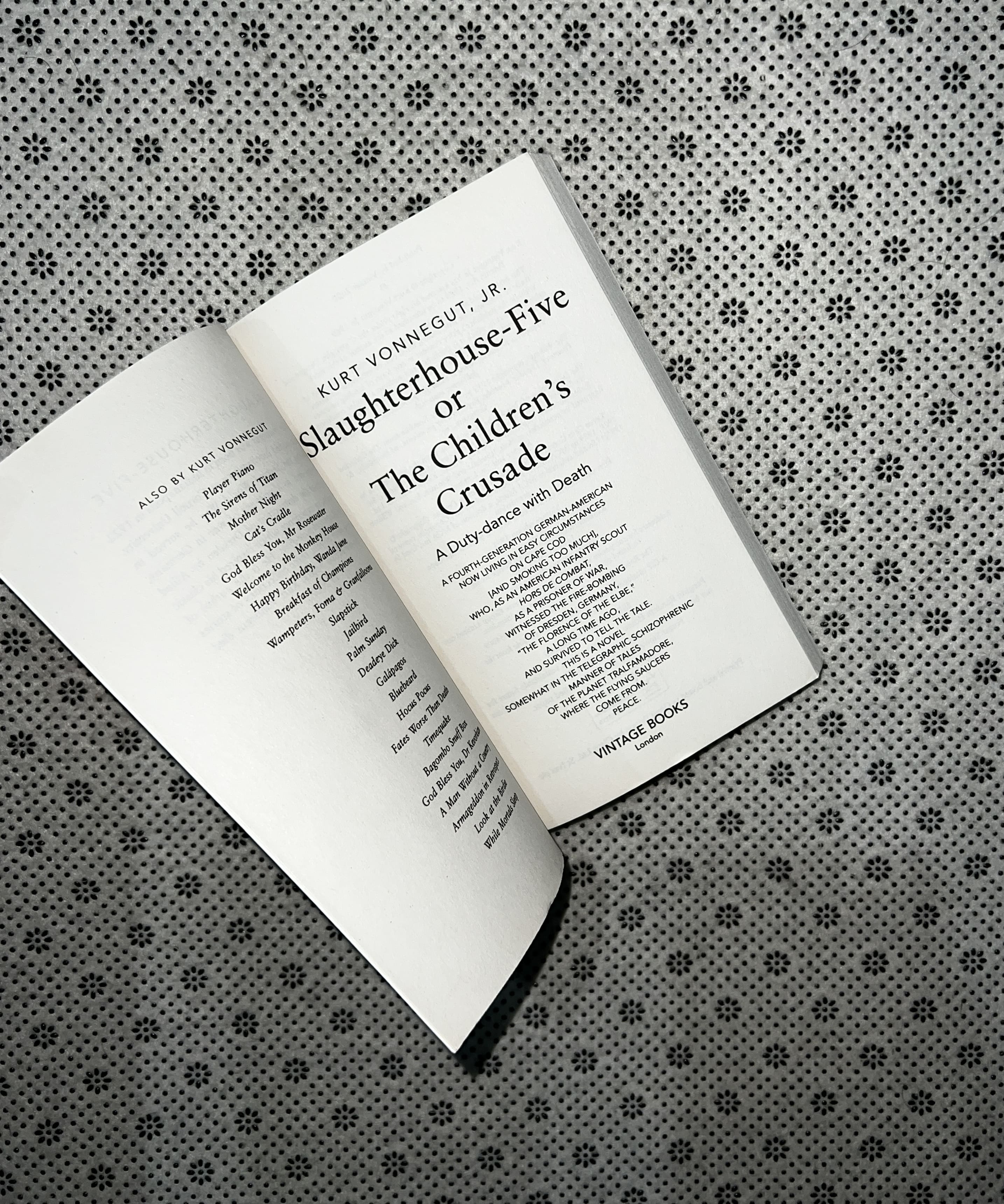 SLAUGHTERHOUSE 5 by Kurt Vonnegut