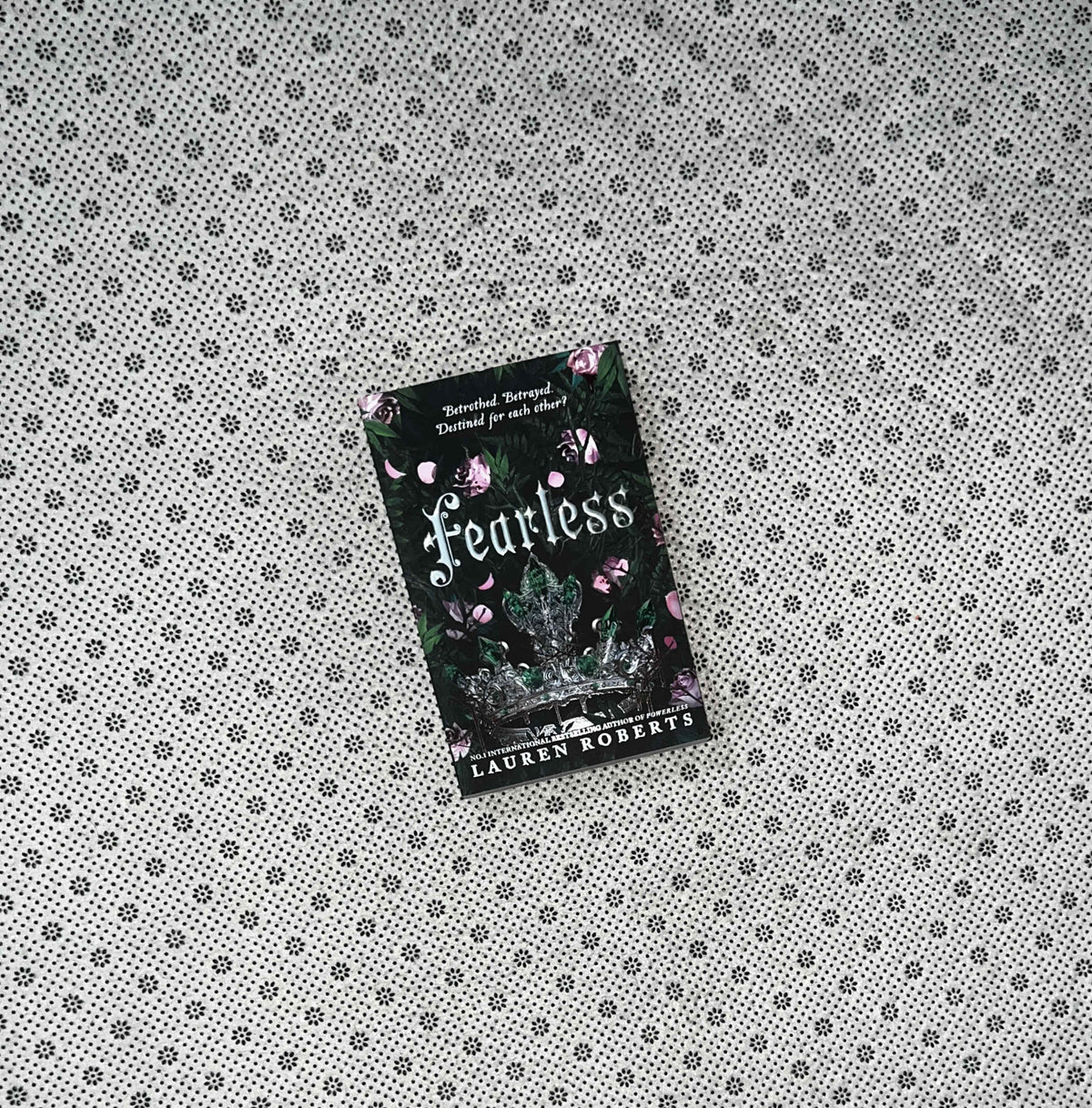 FEARLESS: the Powerless (Book 3) (Tiktok Made Me Buy It!) by  Lauren Roberts
