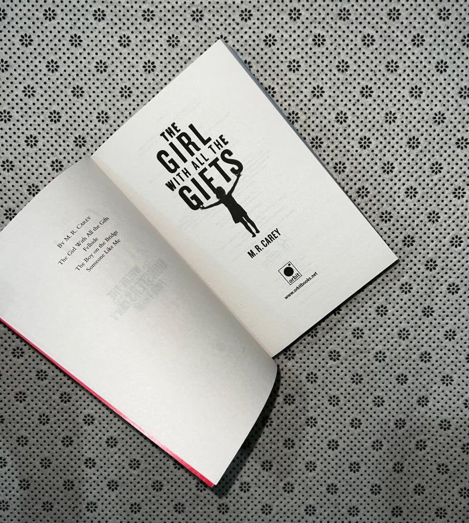 the girl with all the gifts by m r carey