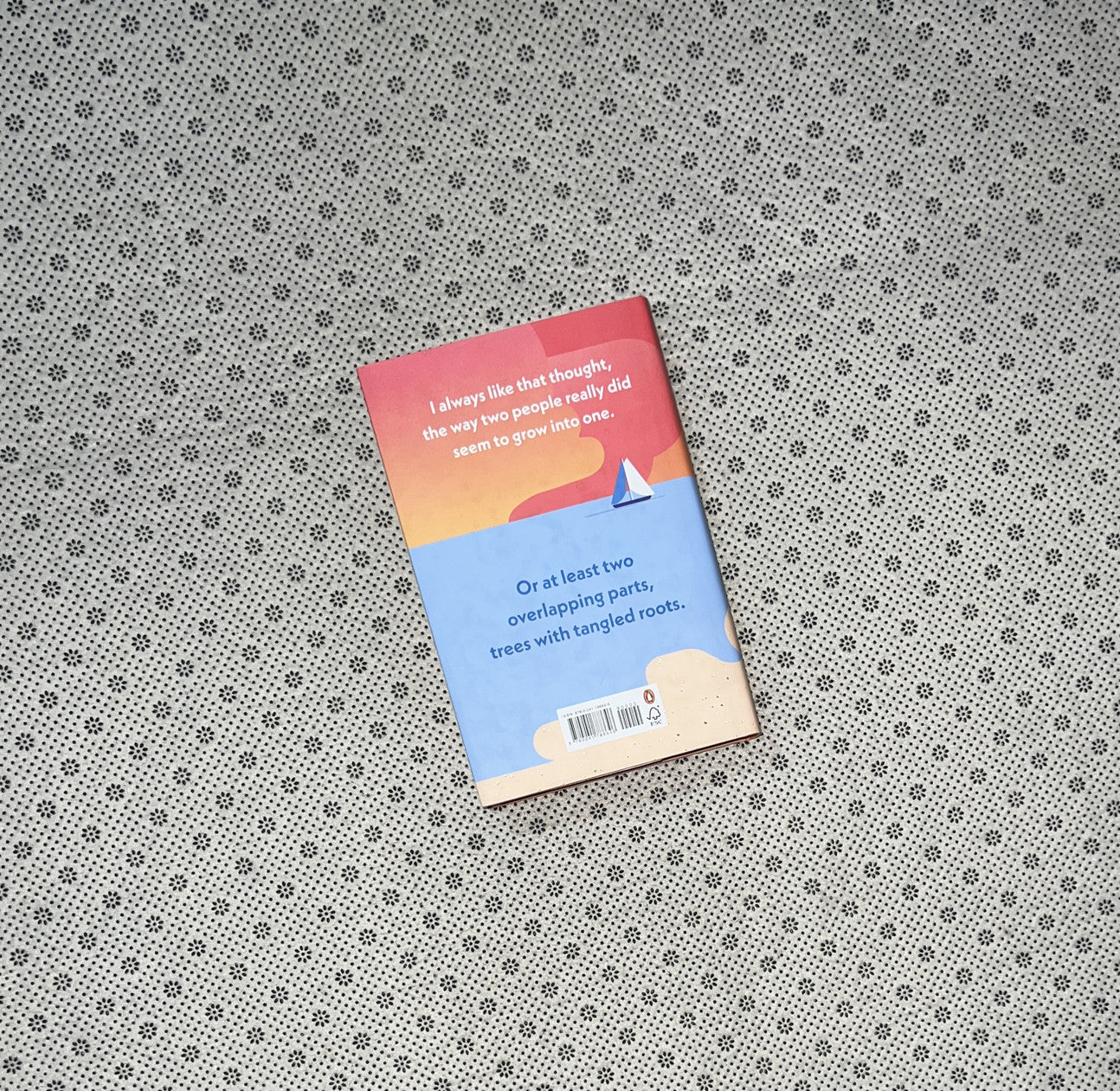 BEACH READ by Emily Henry