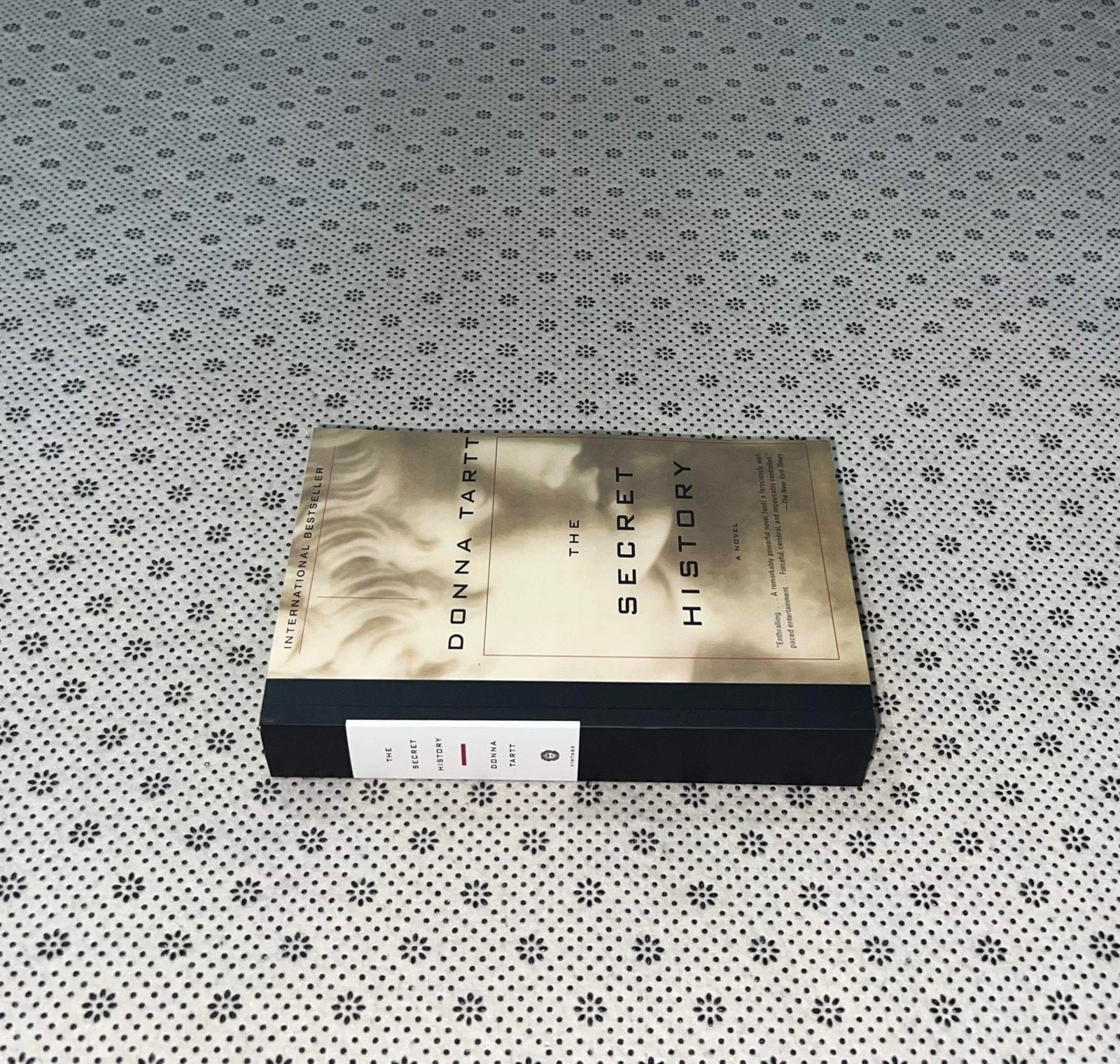 the secret history by donna tartt