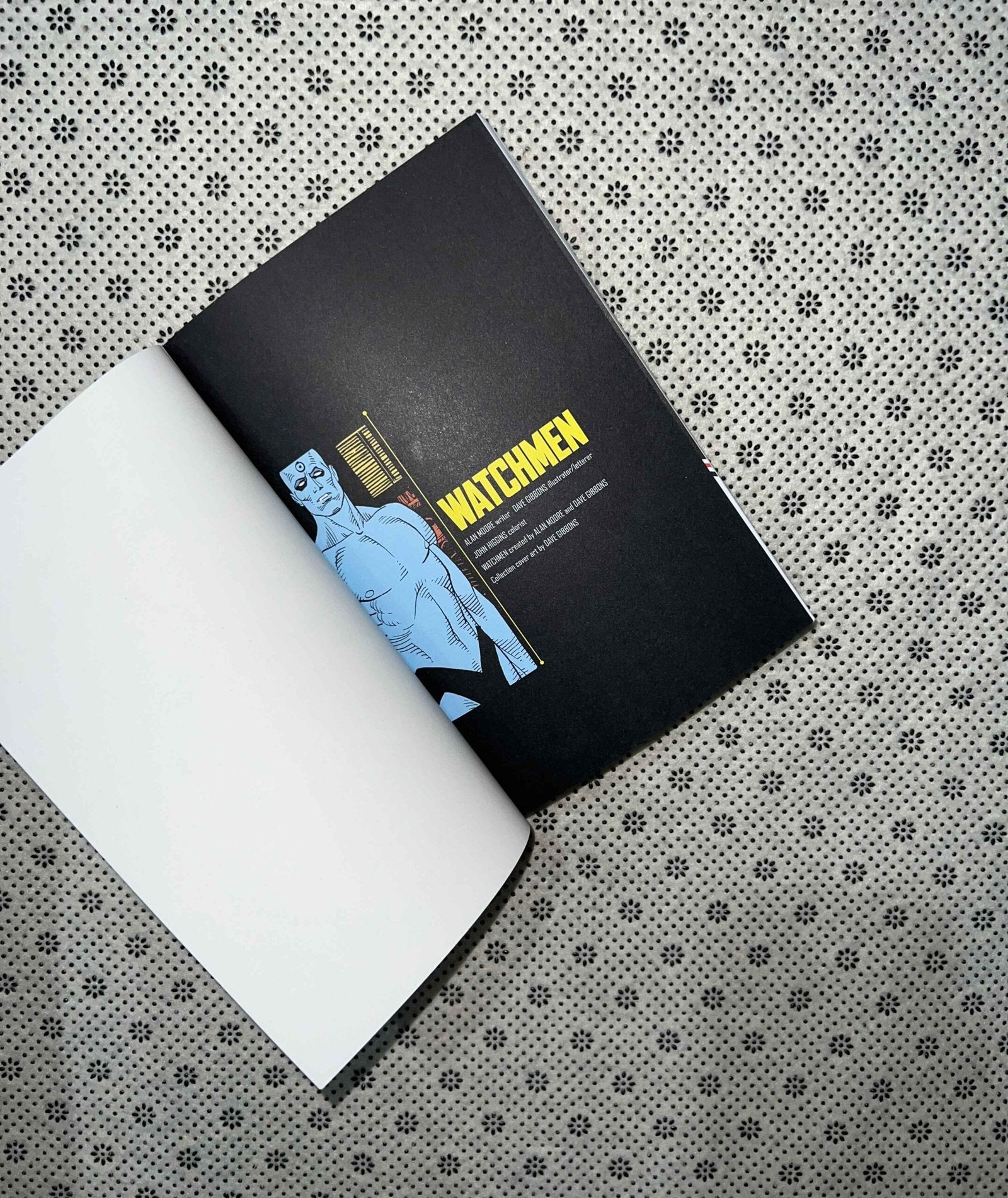 Watchmem Compact WATCHMEN: DC COMPACT COMICS EDITION by Alan Moore – Booksturner