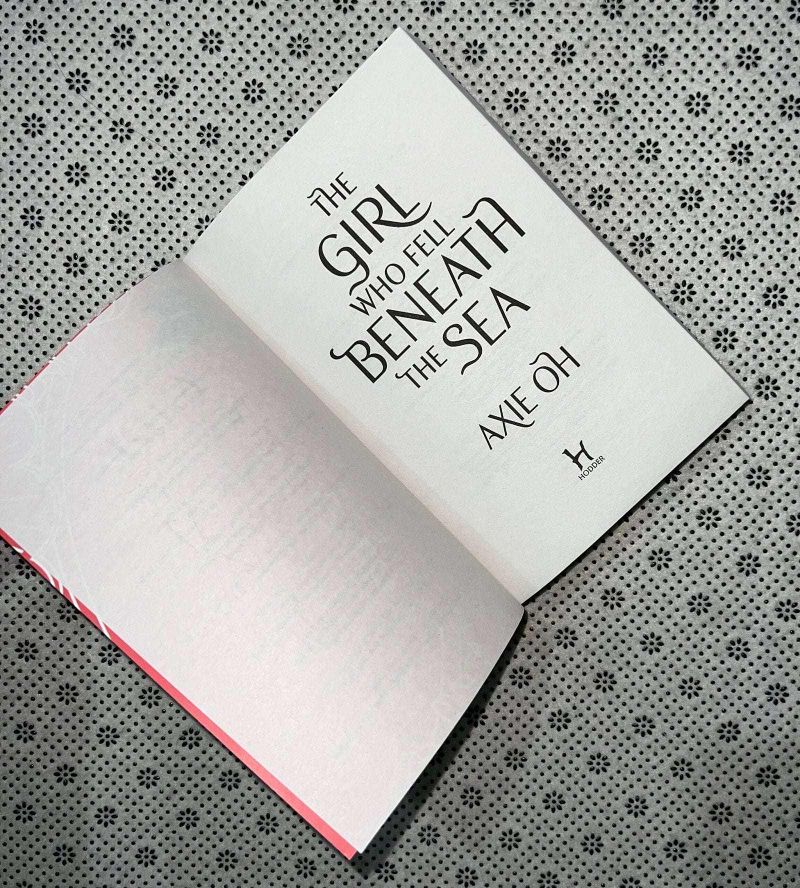 the girl who fell beneath the sea bestseller by axie oh