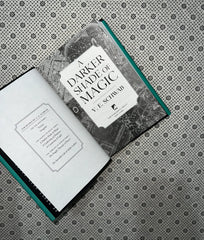a darker shade of magic shades of magic series book 1 by v e schwab 2