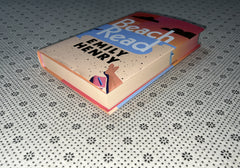 BEACH READ by Emily Henry