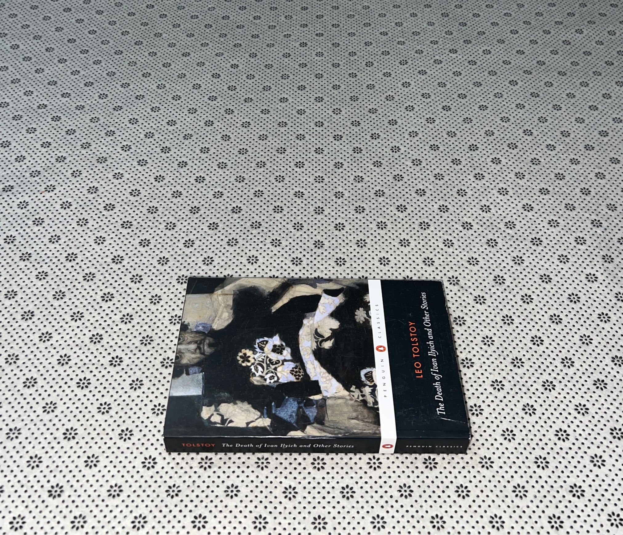 THE DEATH OF IVAN ILYICH AND OTHER STORIES (Penguin Classics) by Leo Tolstoy