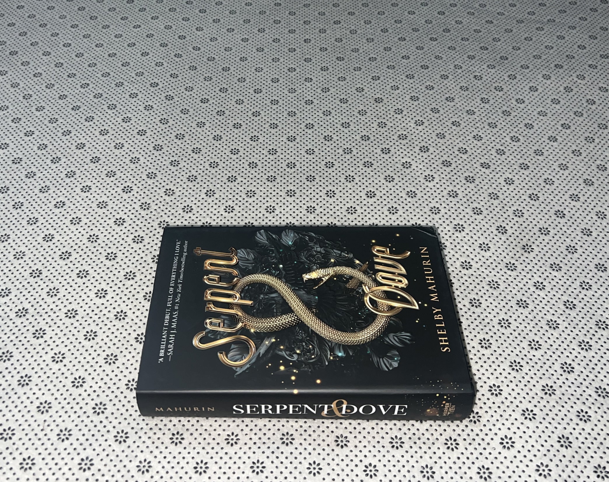 SERPENT & DOVE: Serpent & Dove Series (Book 1) by Shelby Mahurin