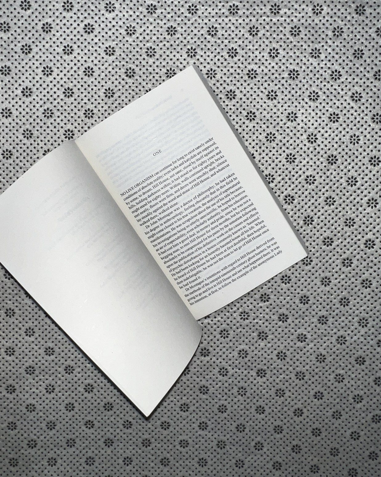 THE HAUNTING OF HILL HOUSE by Shirley Jackson