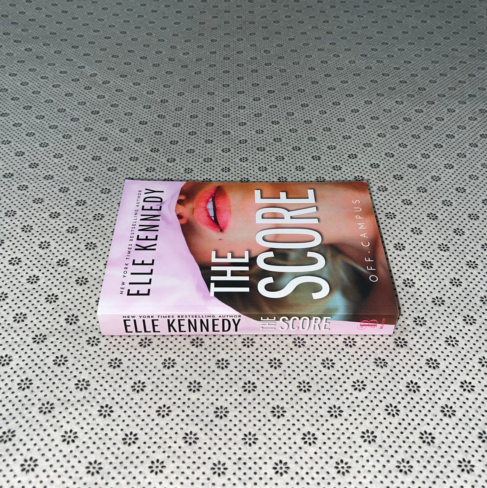 the score off campus series book 3 by elle kennedy