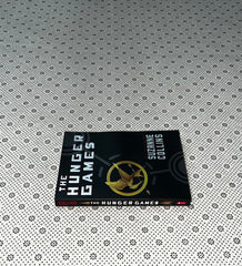 the hunger games the hunger games series book 1 by suzanne collins 1