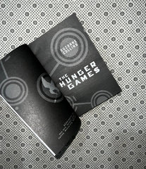 the hunger games the hunger games series book 1 by suzanne collins 1