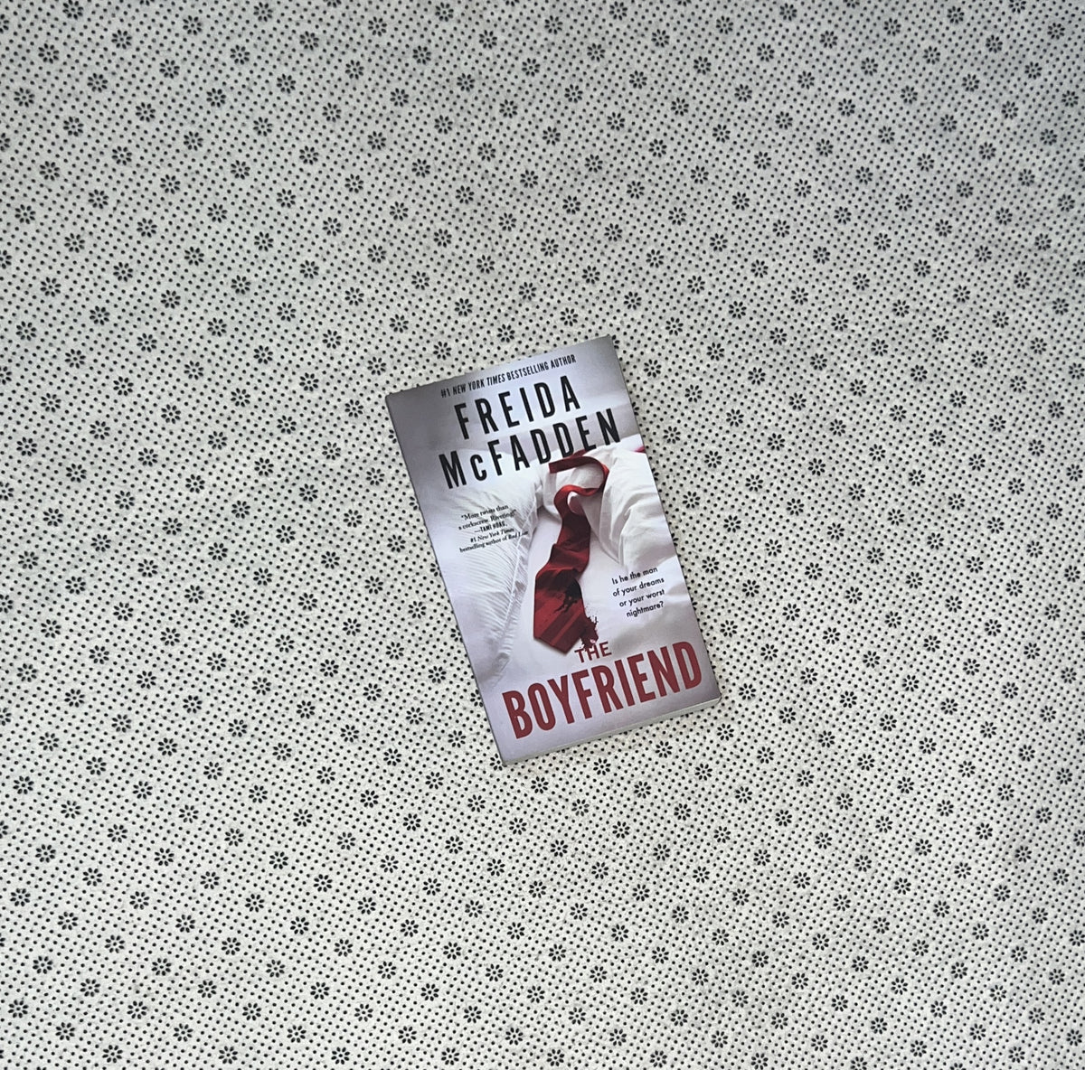 THE BOYFRIEND by Freida McFadden
