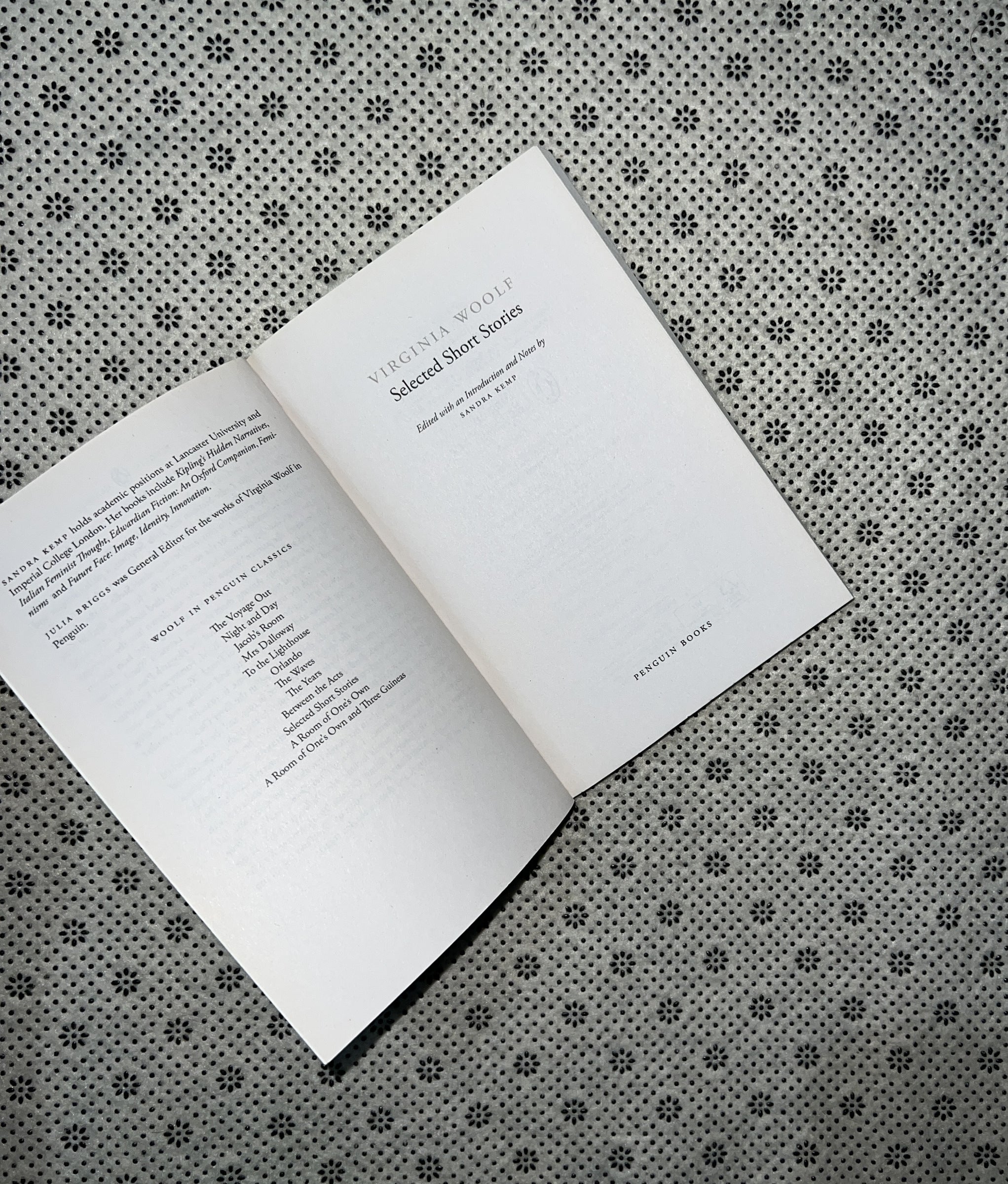 SELECTED SHORT STORIES by Virginia Woolf