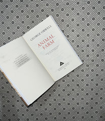 ANIMAL FARM: A Fairy Story (Everyman's Library Classics) by George Orwell