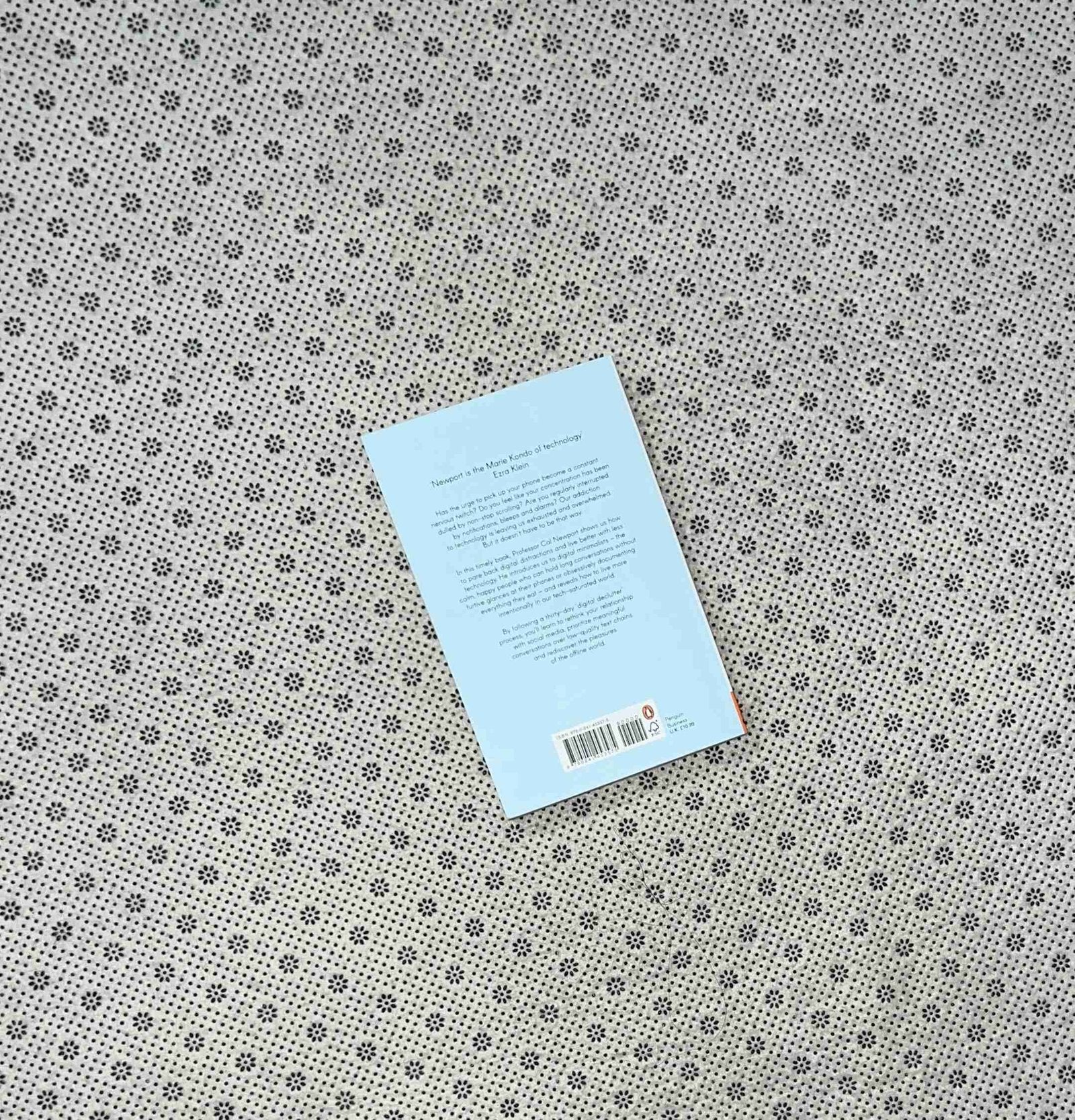 digital minimalism on living better with less technology by cal newport