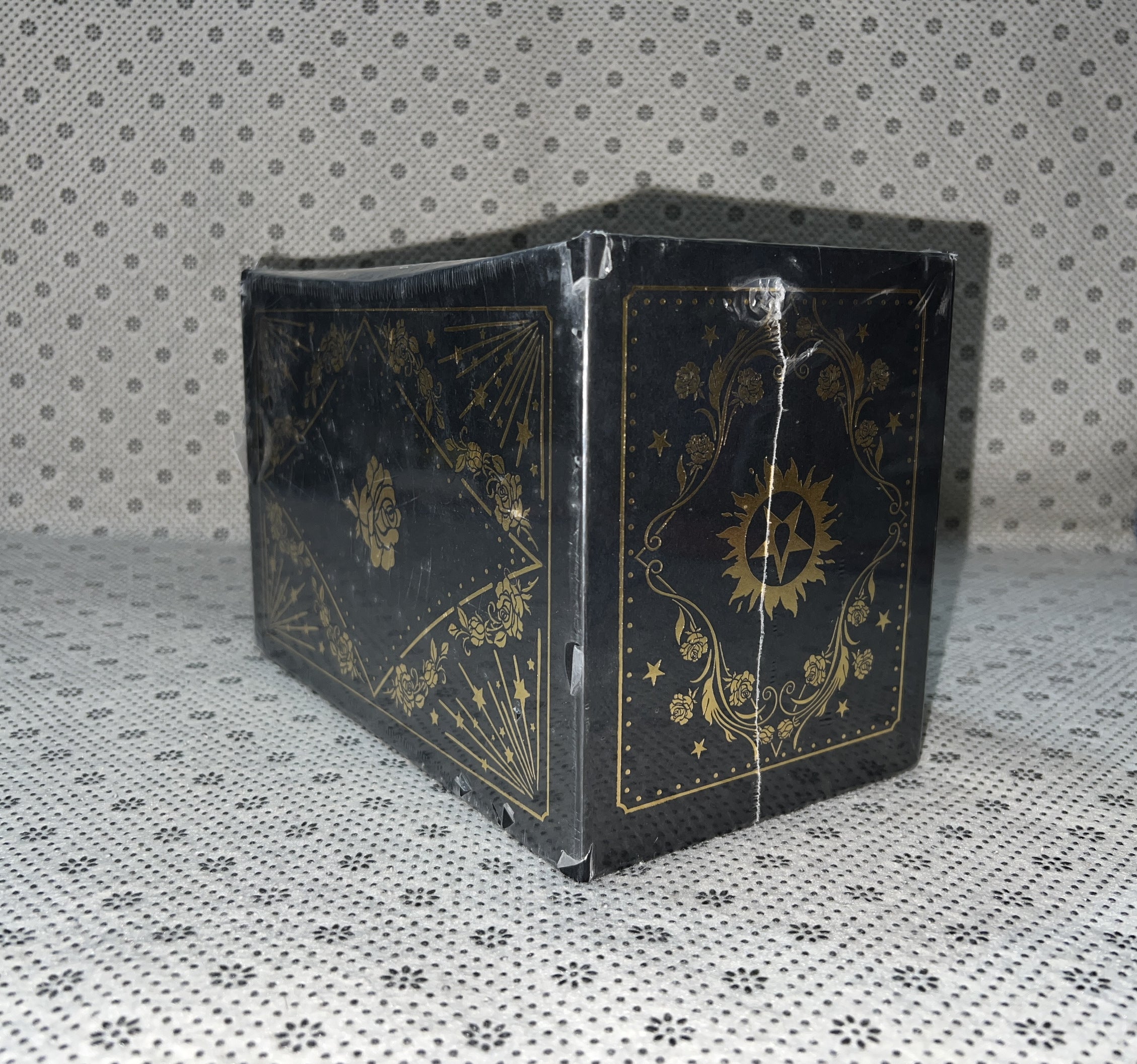 THE RETURN TO CARAVAL COMPLETE COLLECTION BOX SET (Box Set Edition Of Caraval, Legendary, Finale and Spectacular) by Stephanie Garber