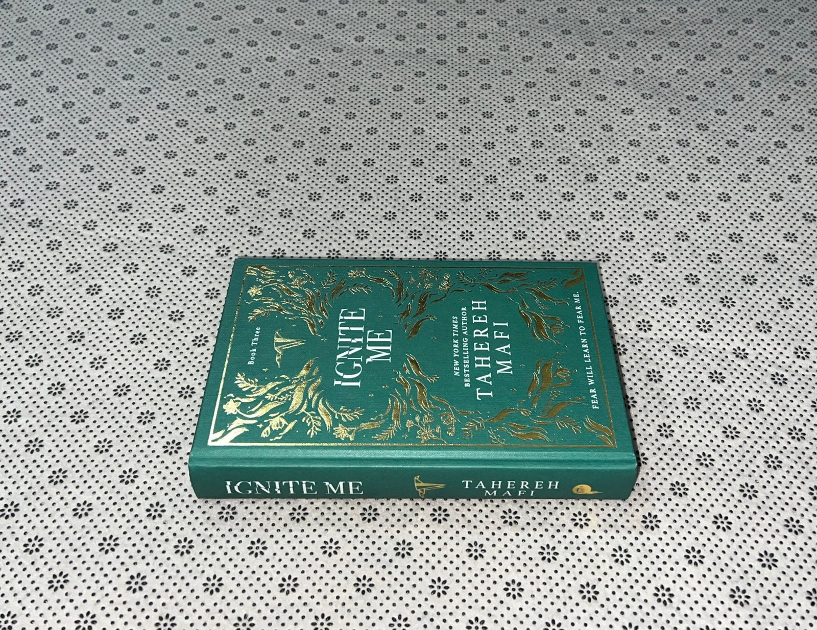 ignite me the shatter me trilogy book 3 collectors edition by tahereh mafi