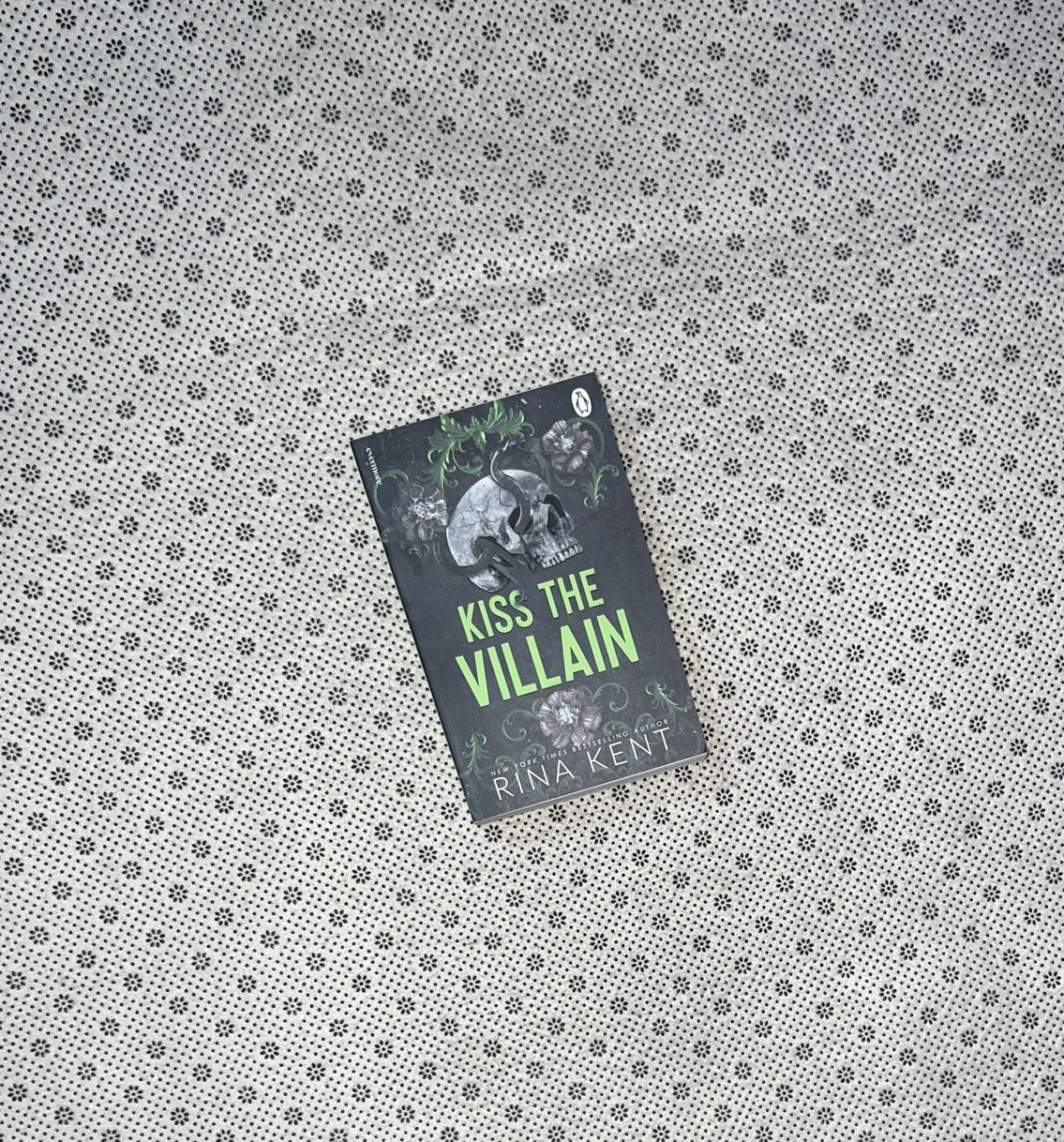 KISS THE VILLAIN: (A Dark MM Enemies to Lovers Romance) by Rina Kent 