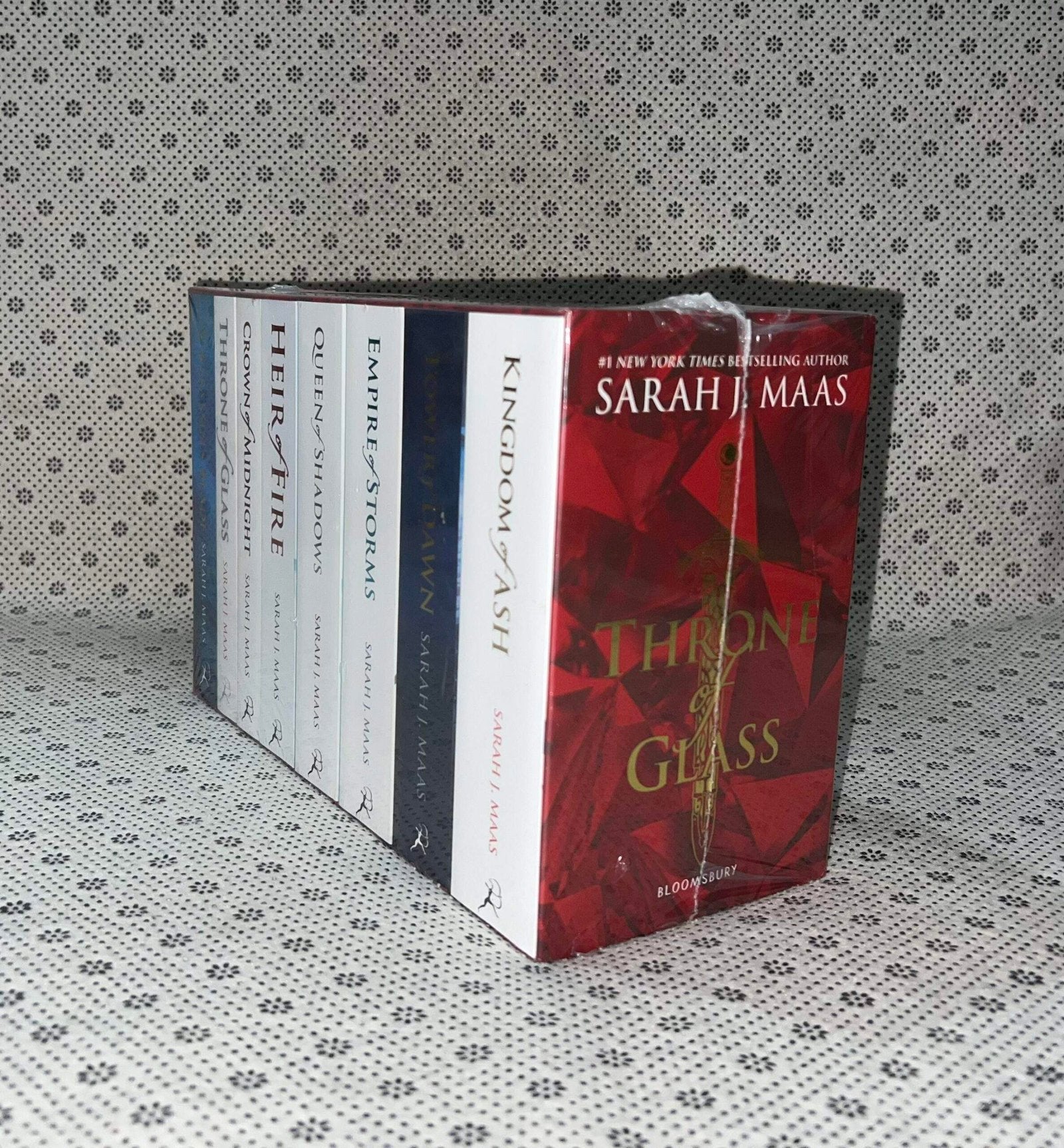throne of glass series box set by sarah j maas