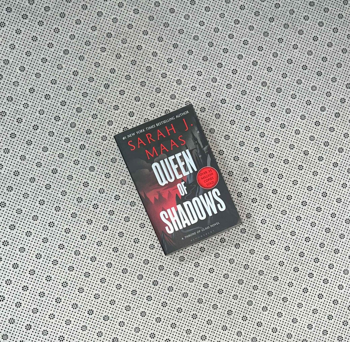 queen of shadows throne of glass series book 4 by sarah j maas