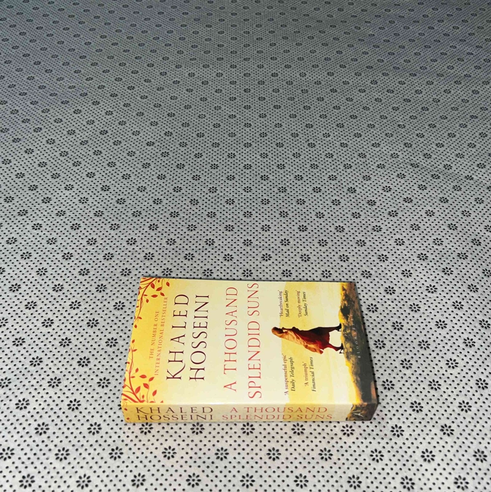 a thousand splendid suns pocket sized by khaled hosseini