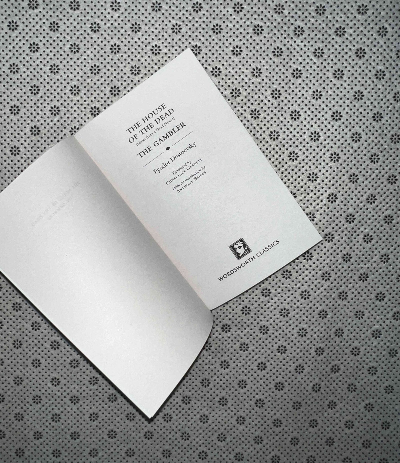 the house of the dead and the gambler wordsworth classics translation short stories by fyodor dostoyevsky