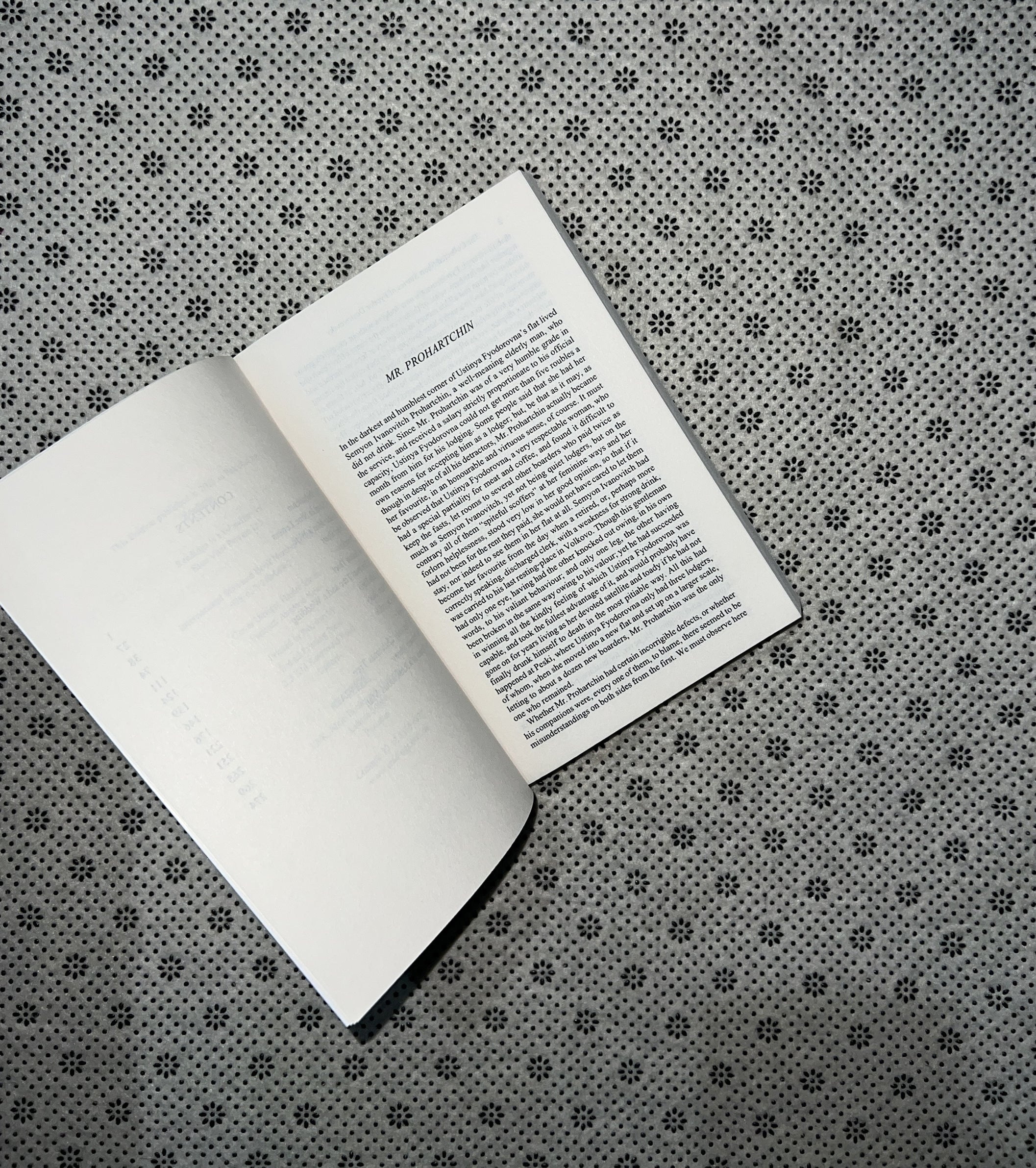 THE COLLECTED SHORT STORIES OF FYODOR DOSTOYEVSKY (Readings Classics) by Fyodor Dostoyevsky