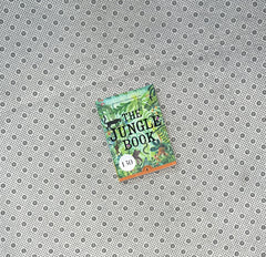 THE JUNGLE BOOK (Puffin Classics) by Rudyard Kipling