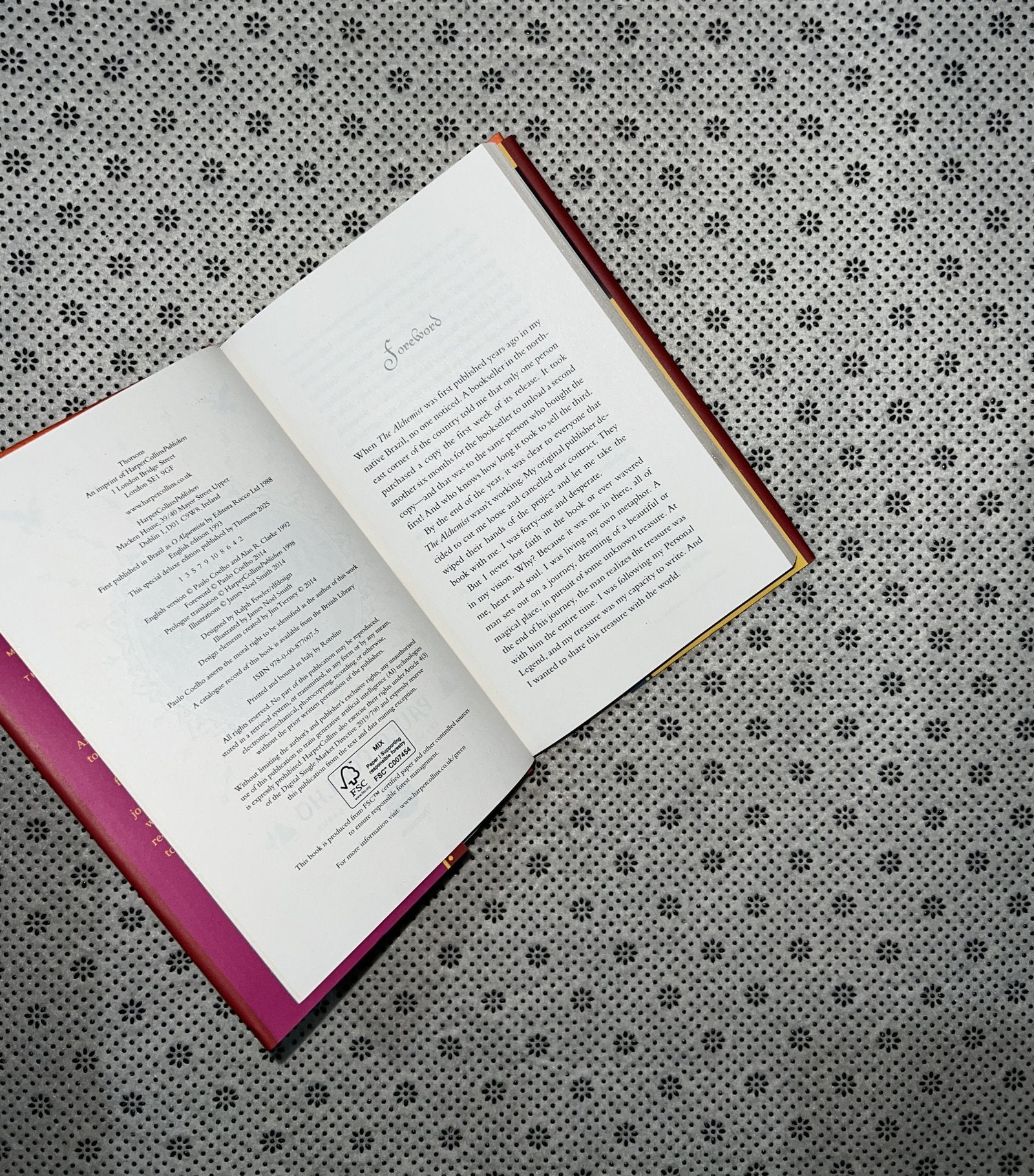 the alchemist the 25th anniversary edition golden coloured edges by paulo coelho