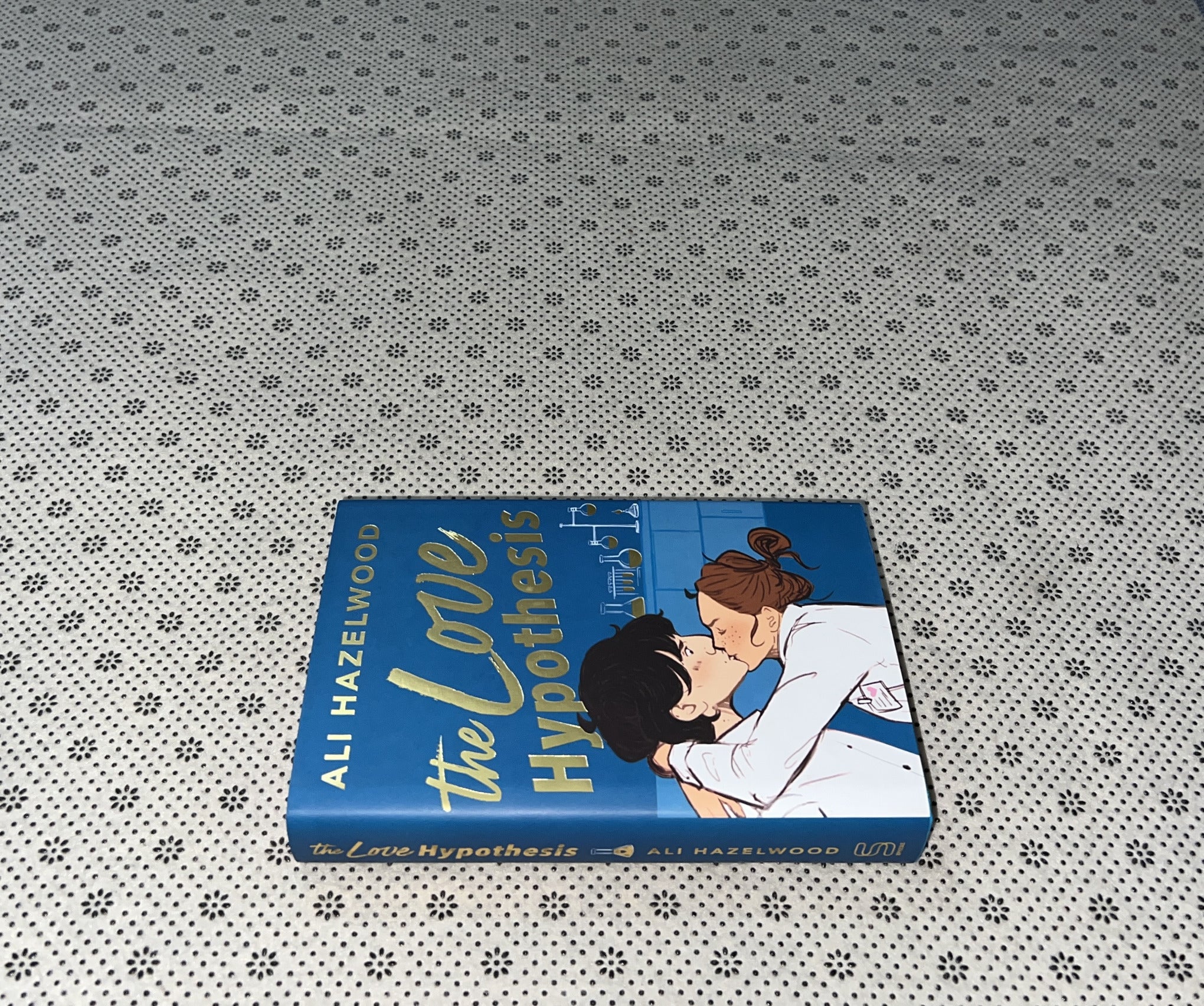 THE LOVE HYPOTHESIS by Ali Hazelwood